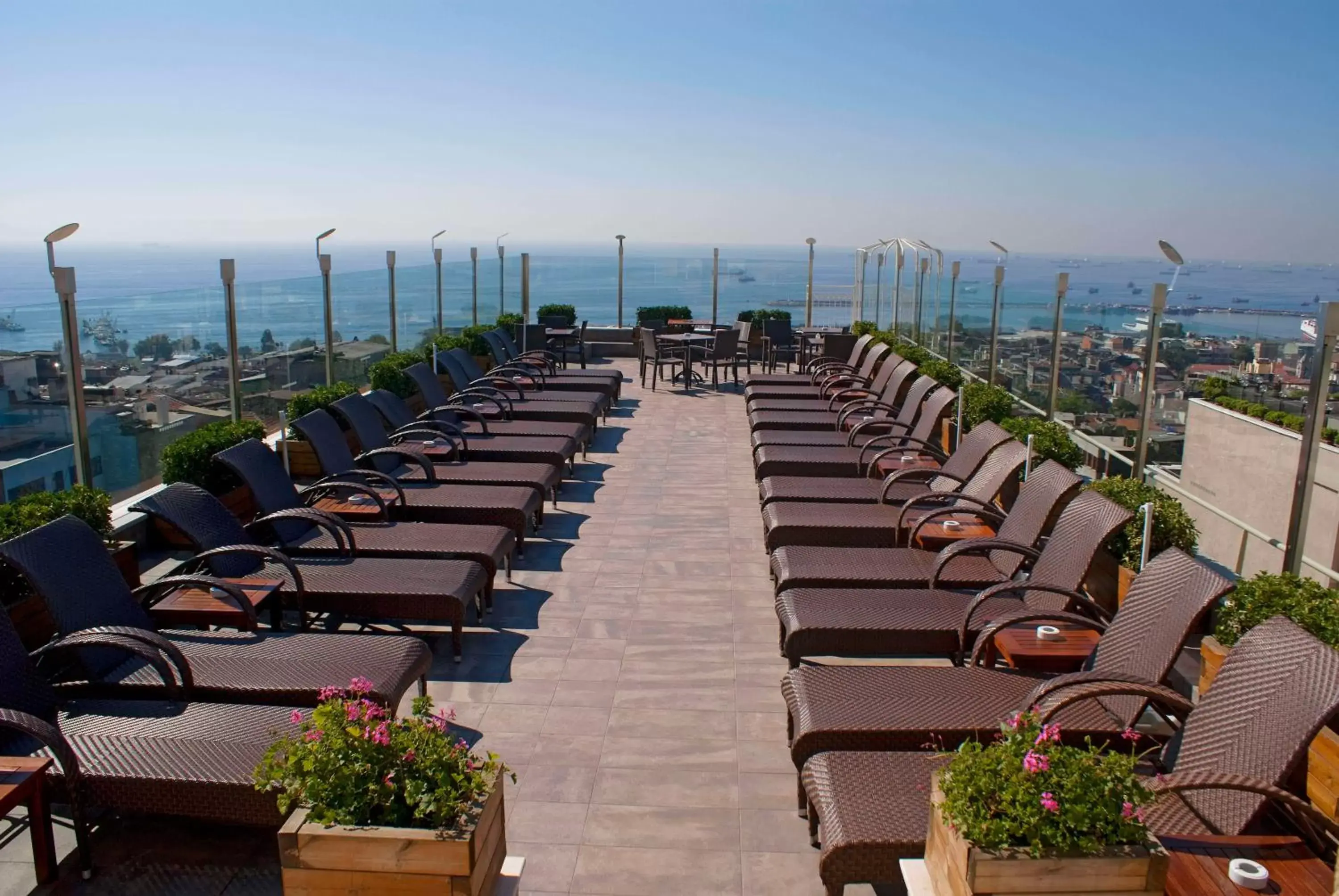Balcony/Terrace, Beach in Radisson Hotel President Old Town Istanbul