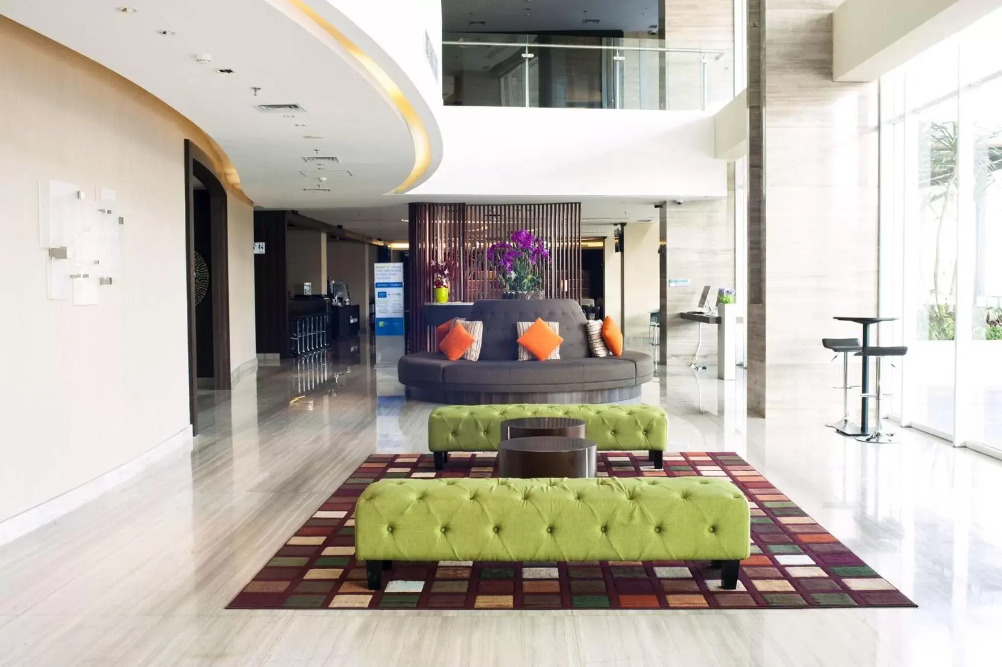 Lobby or reception, Lobby/Reception in Holiday Inn Express Surabaya CenterPoint, an IHG Hotel