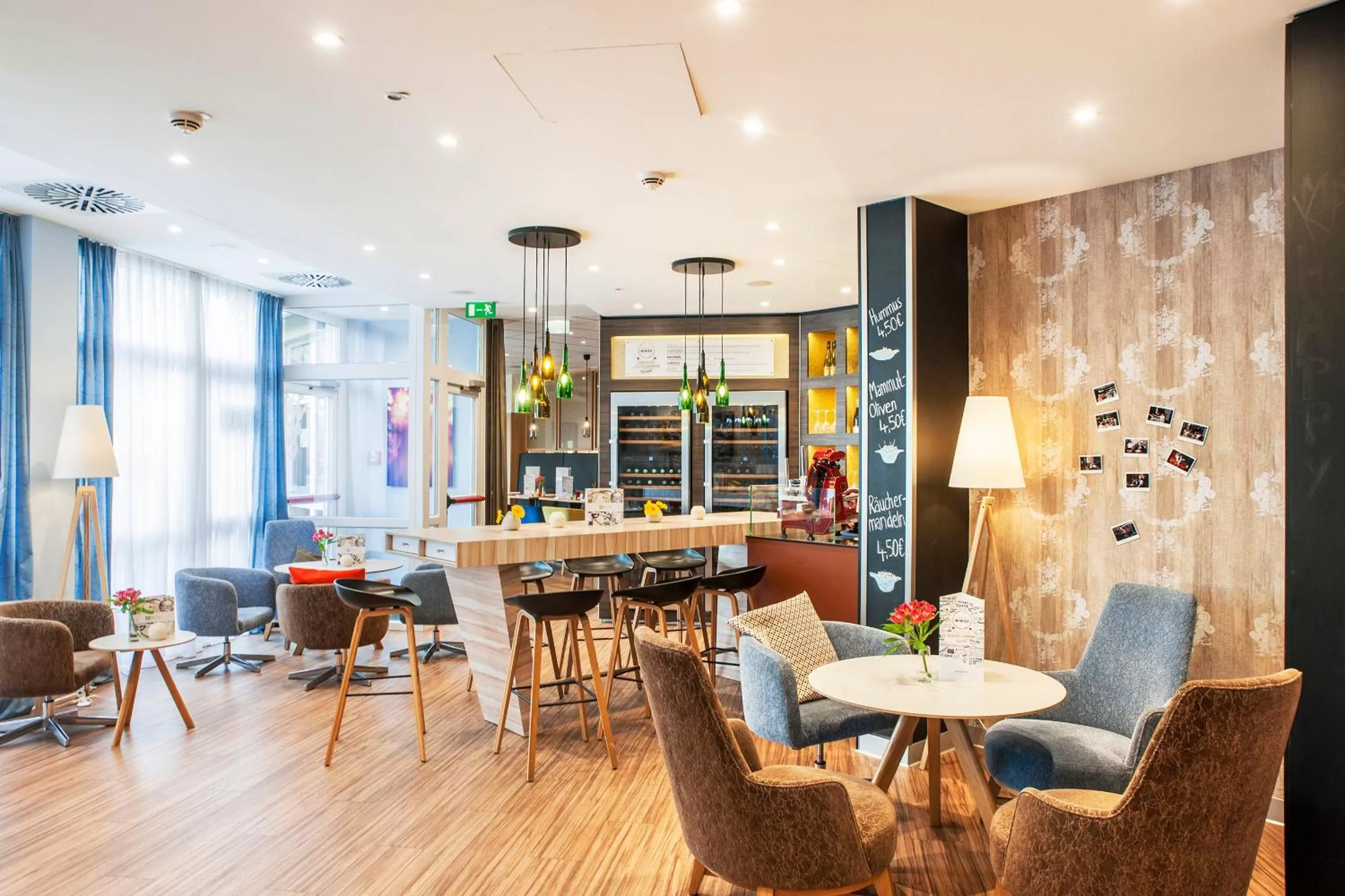 Lounge or bar in Mercure Hotel Hannover City