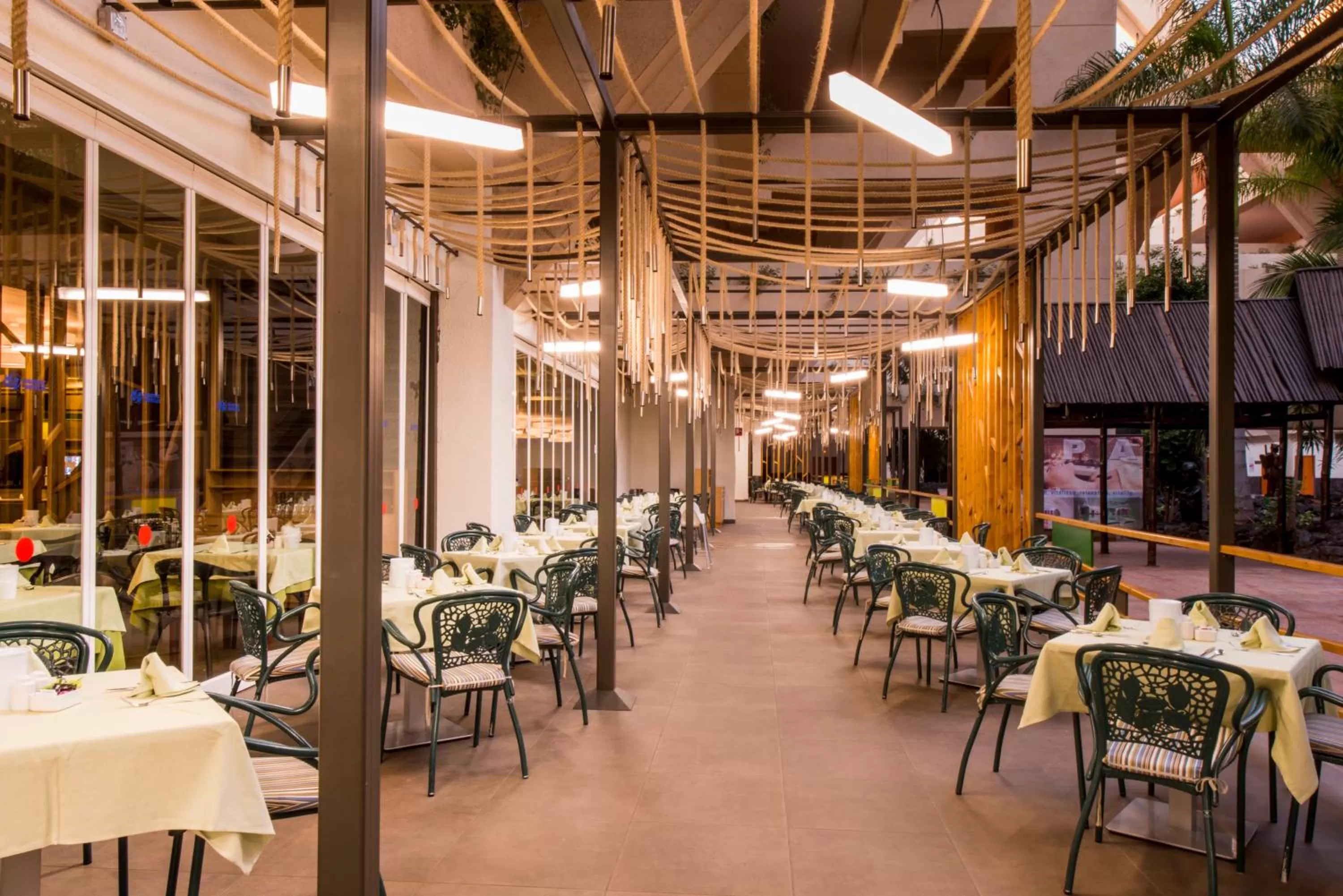 Restaurant/places to eat in Hotel Beatriz Playa & Spa