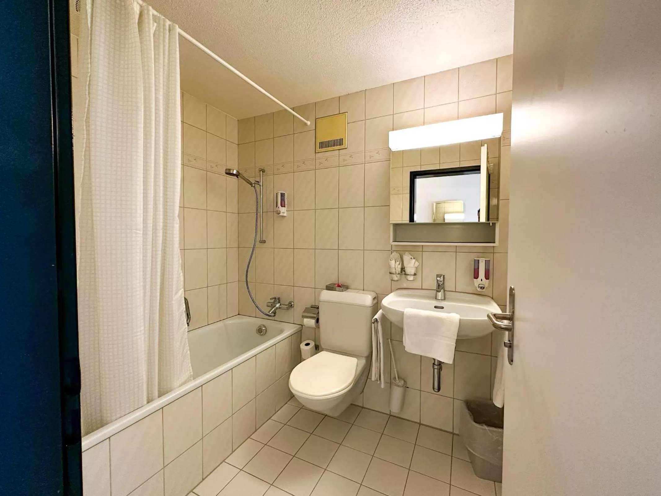 Shower in Seehotel Riviera at Lake Lucerne