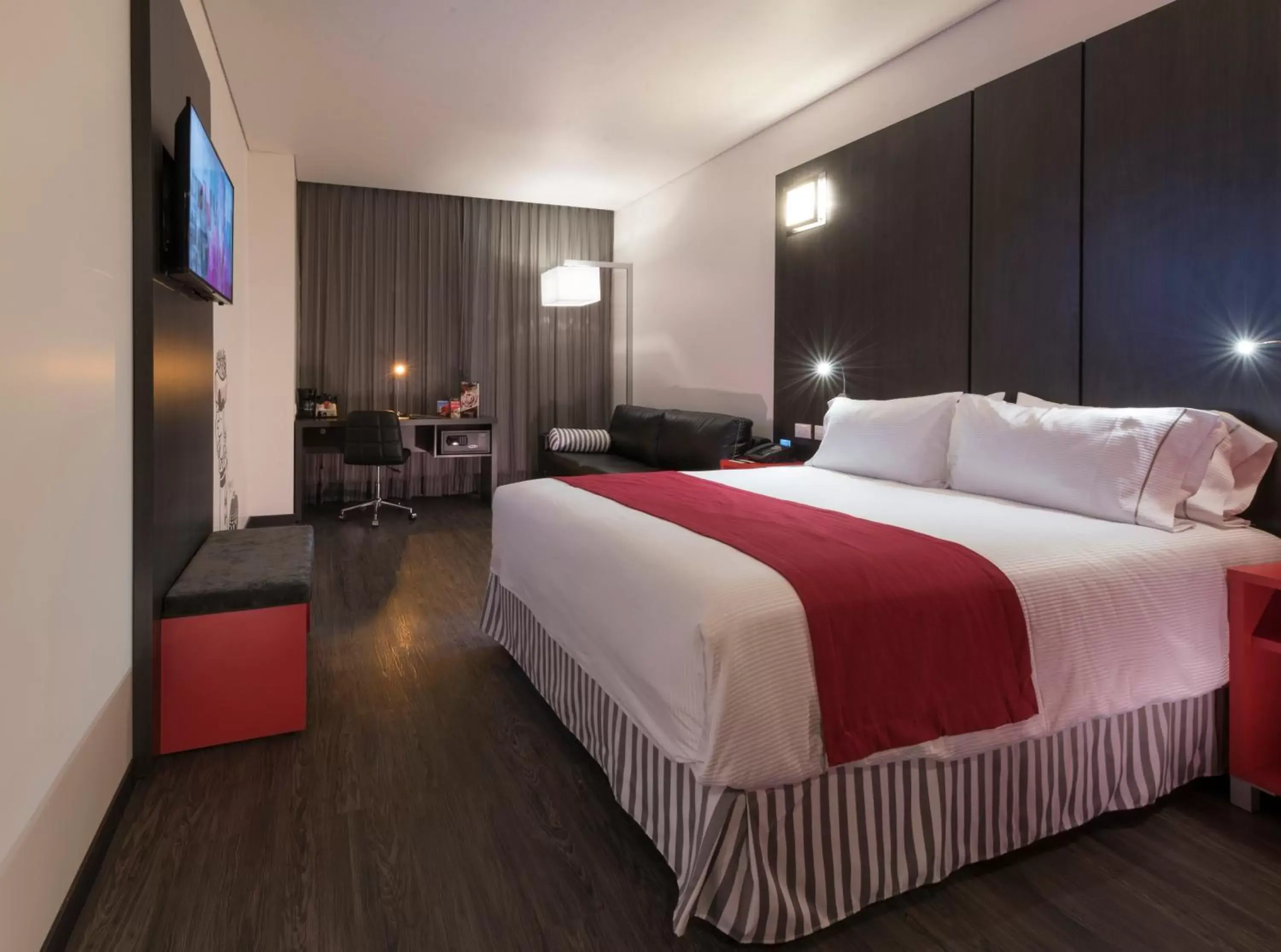 Bed in Ramada Encore by Wyndham Aguascalientes