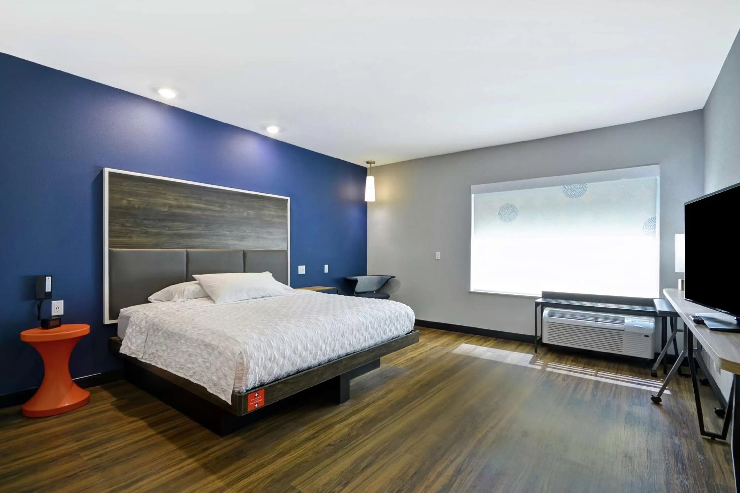 Bed in Tru By Hilton Sumter