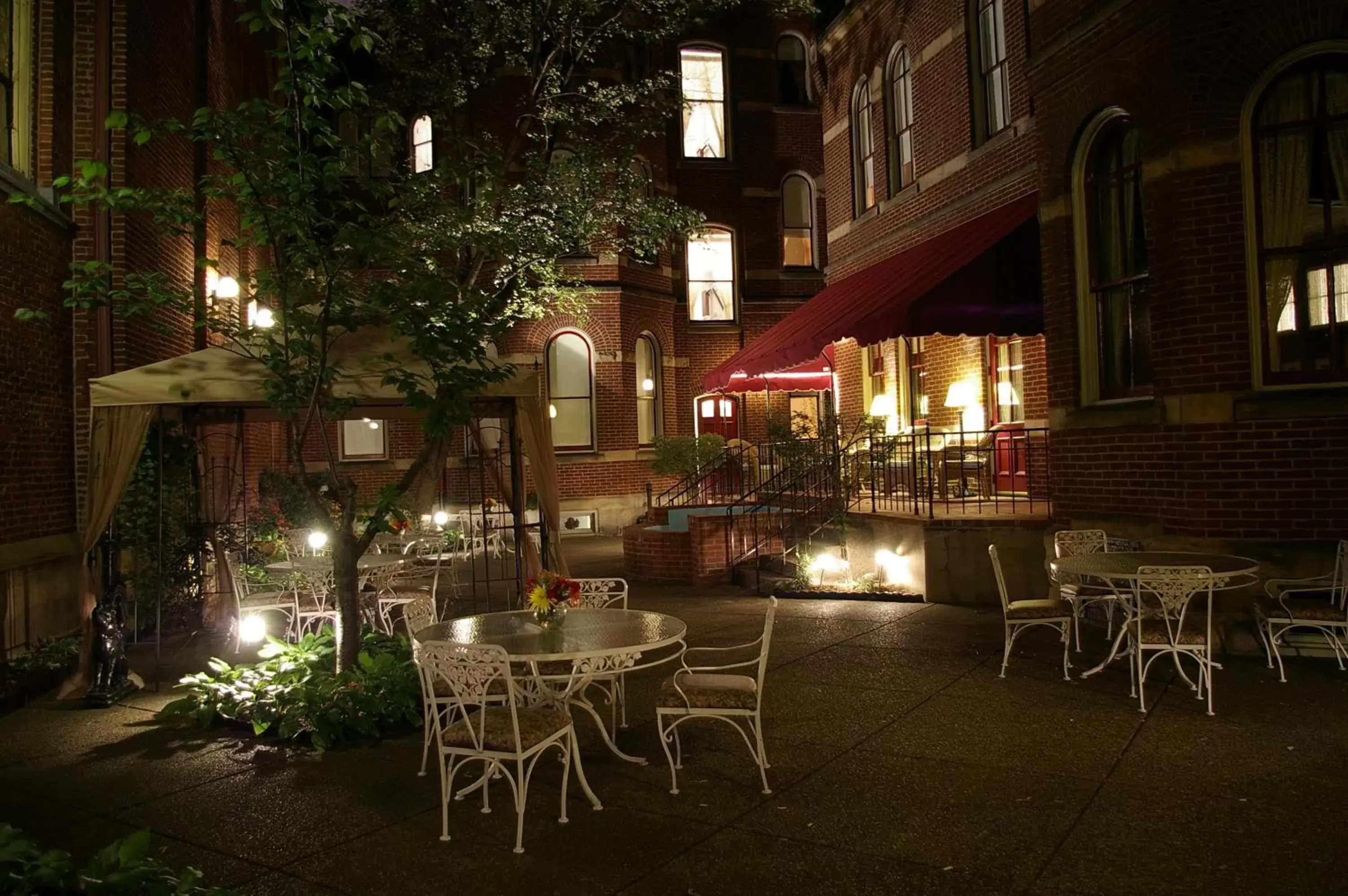 Patio, Property Building in The Priory Hotel
