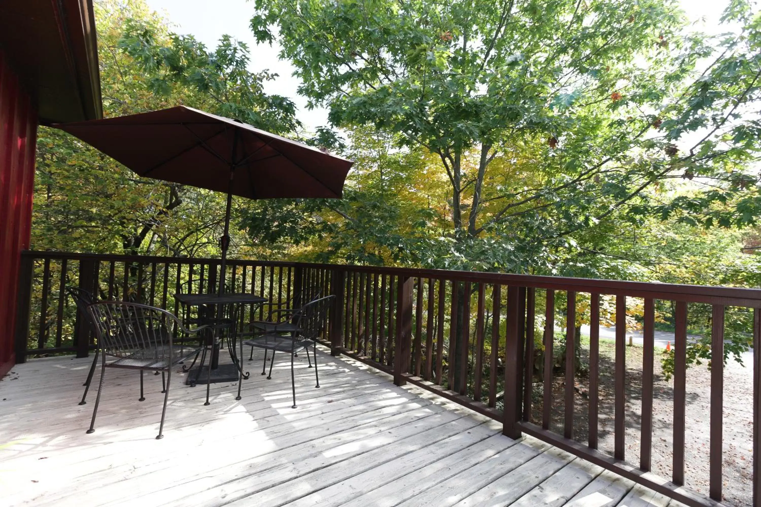 Patio, Balcony/Terrace in Jackson's Falls Country Inn