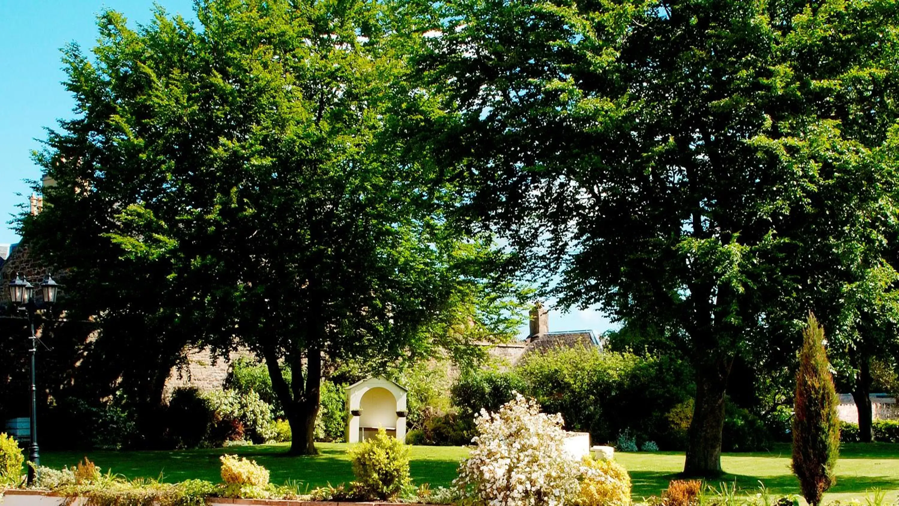 Garden view, Garden in Maitlandfield House Hotel