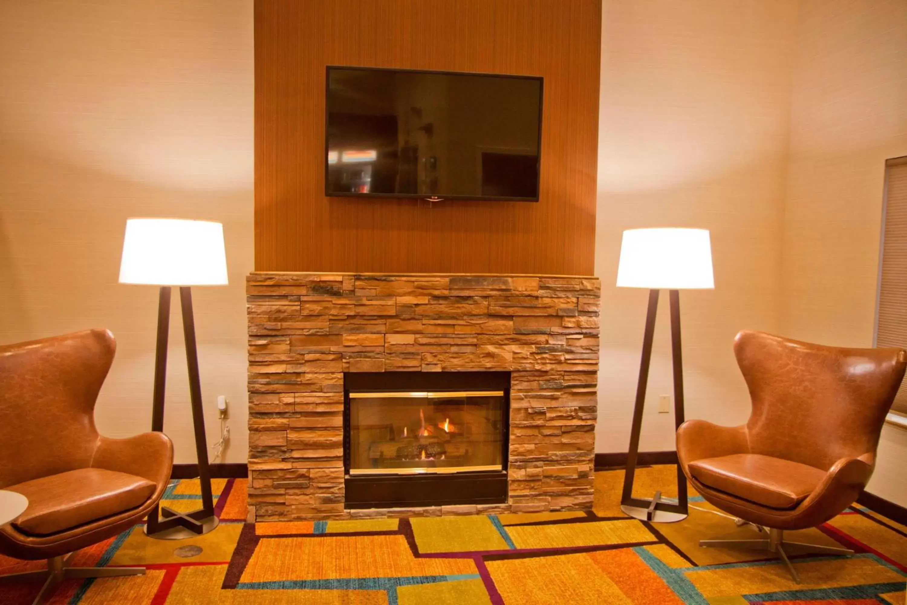 Lobby or reception, Seating Area in Fairfield Inn & Suites Modesto