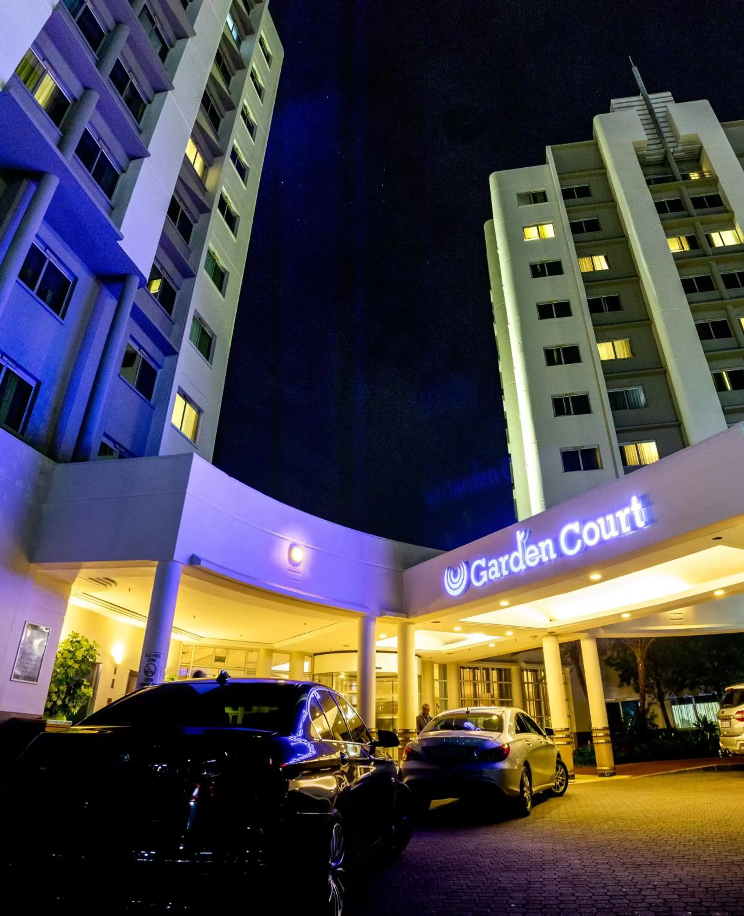 Facade/entrance, Property Building in Garden Court Sandton City