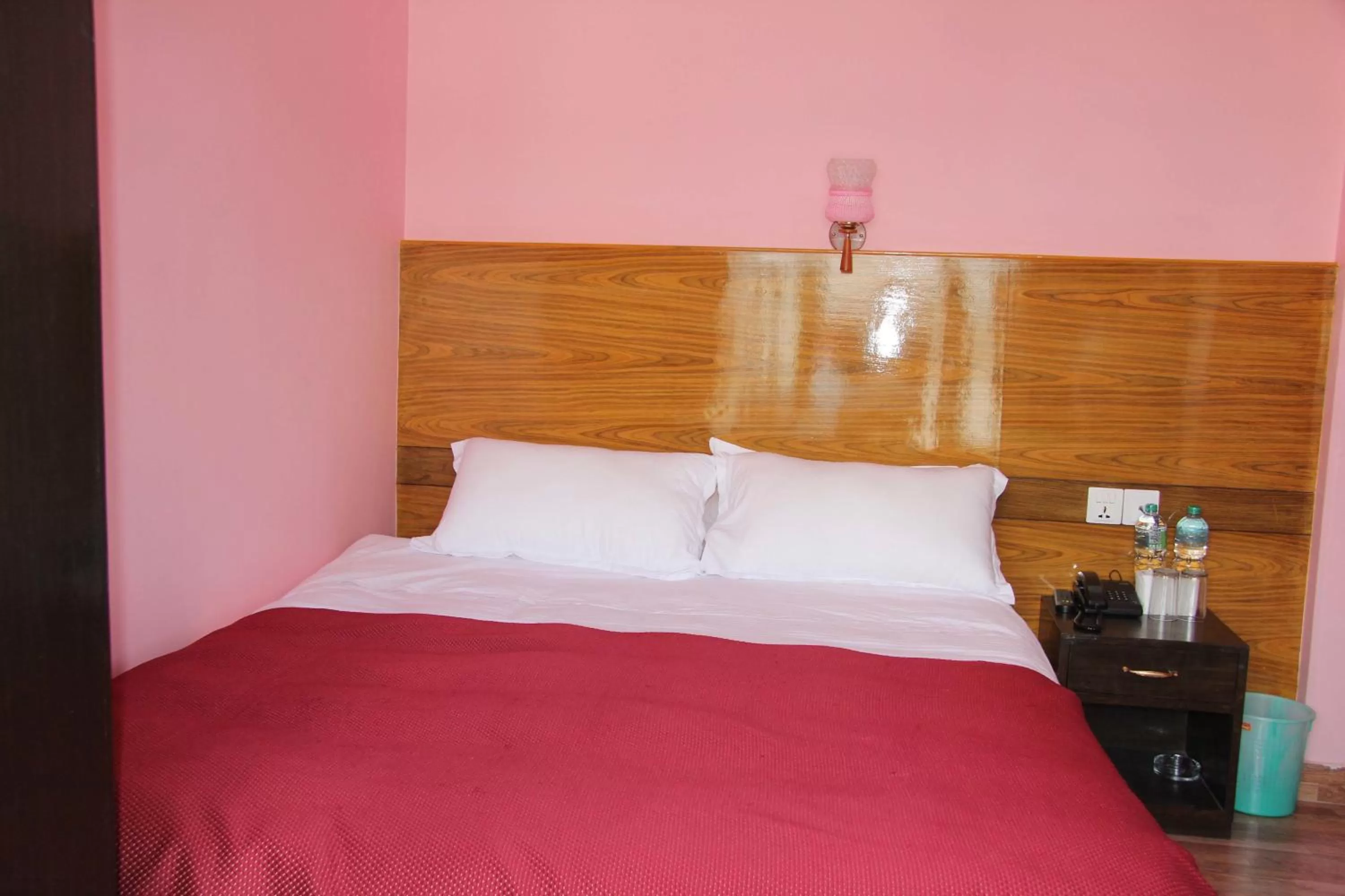 Bed in Hotel Buttercup