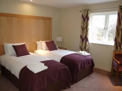 Bed in Kings Court Hotel Alcester, BW Signature Collection