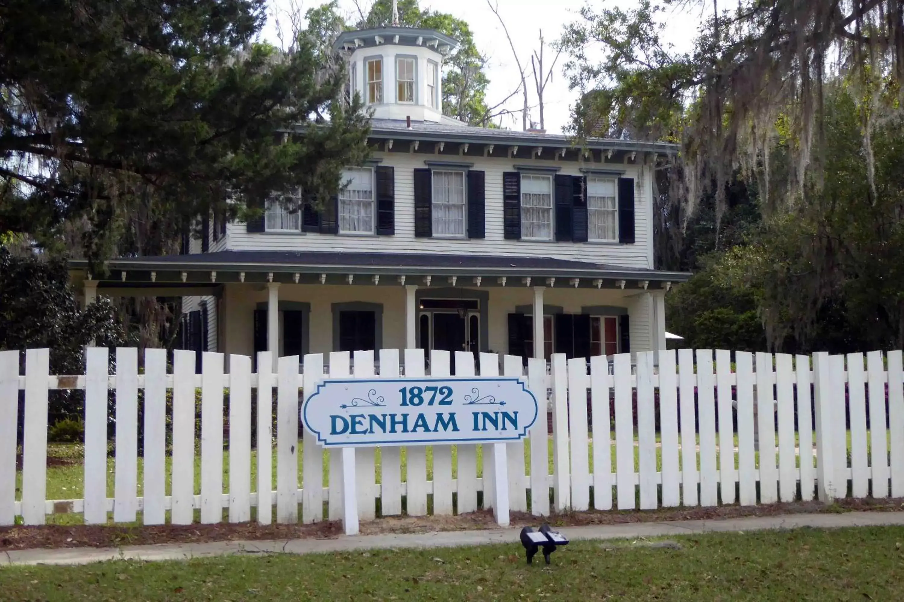 Property Building in 1872 Denham Inn