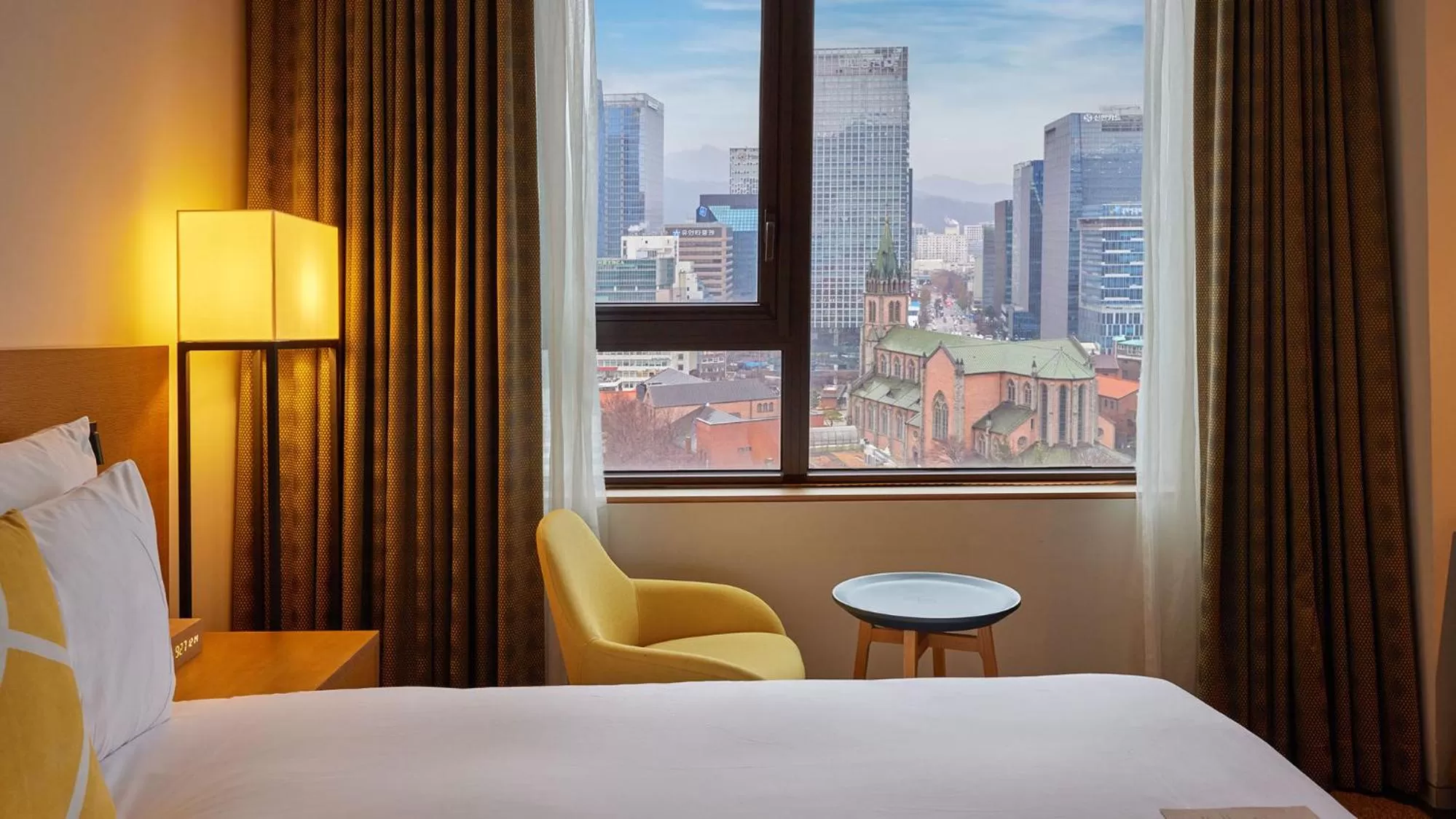 Landmark view, Bed in L7 MYEONGDONG by LOTTE HOTELS