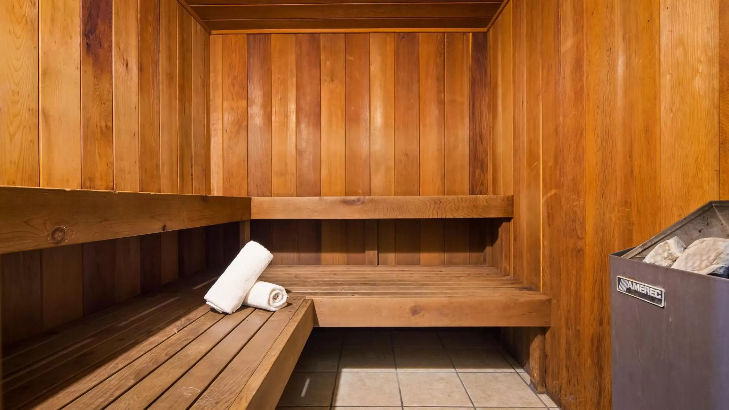 Sauna in Best Western Plus Longbranch Hotel & Convention Center