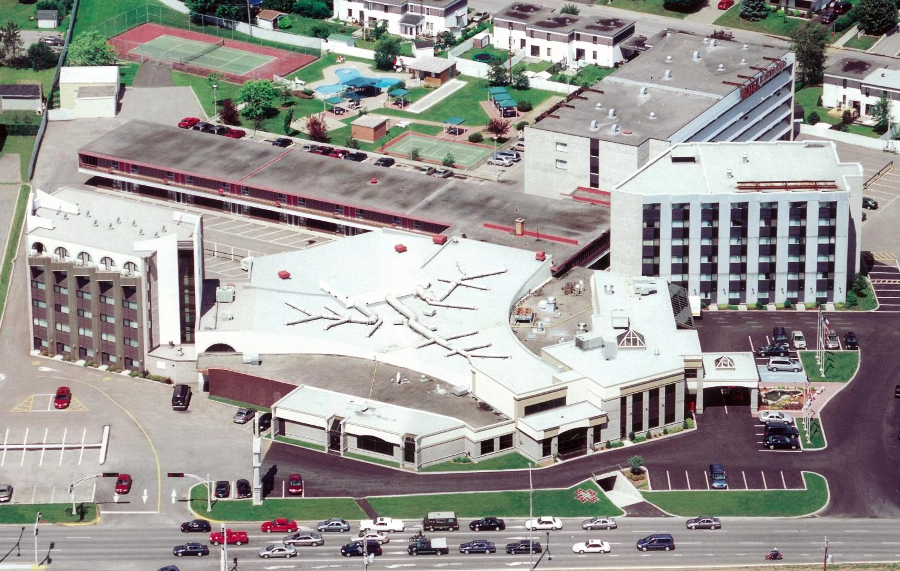 Property building in Hotel Le Montagnais