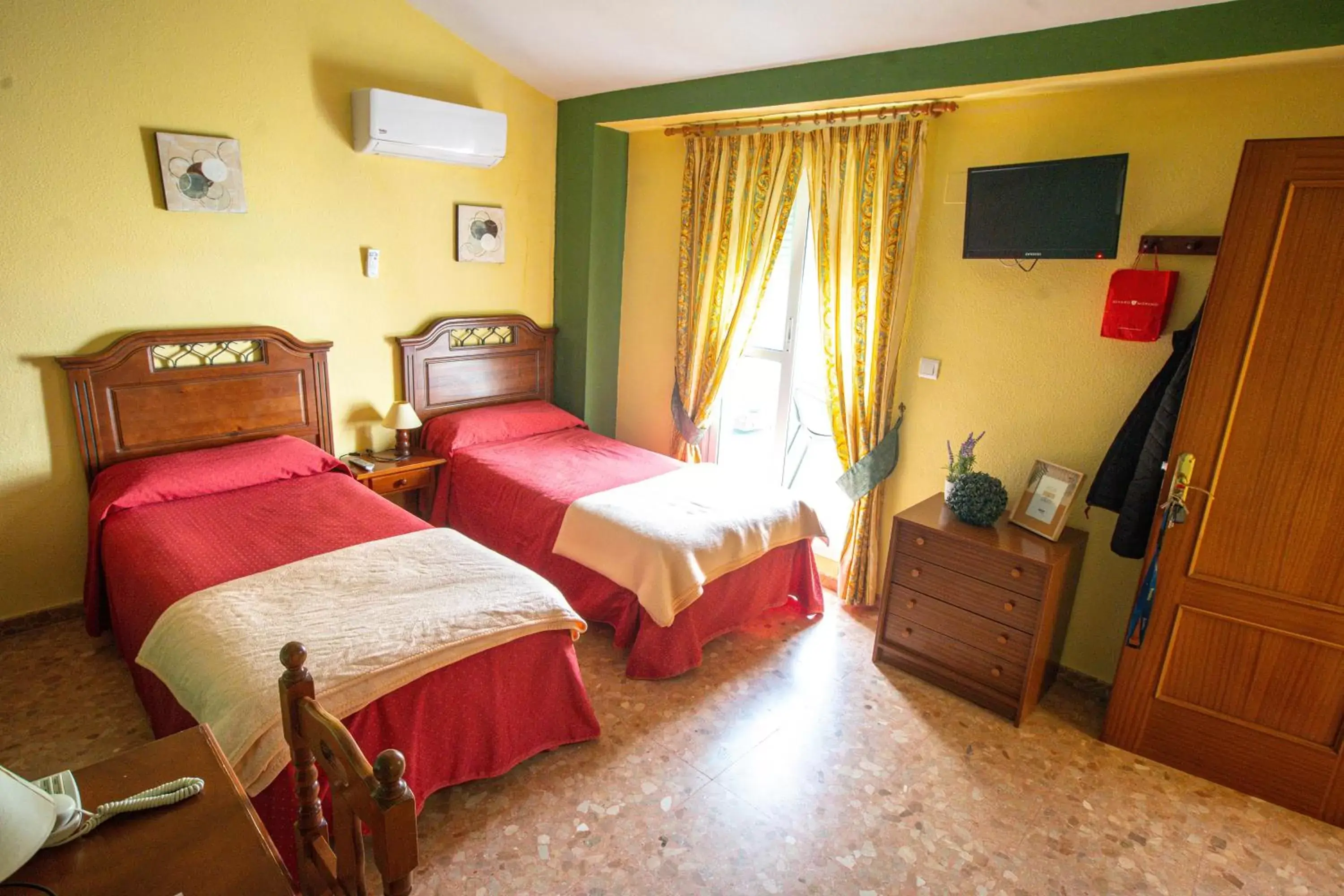 Off site, Bed in Hotel Arunda II Off site, Bed in Hotel Arunda II