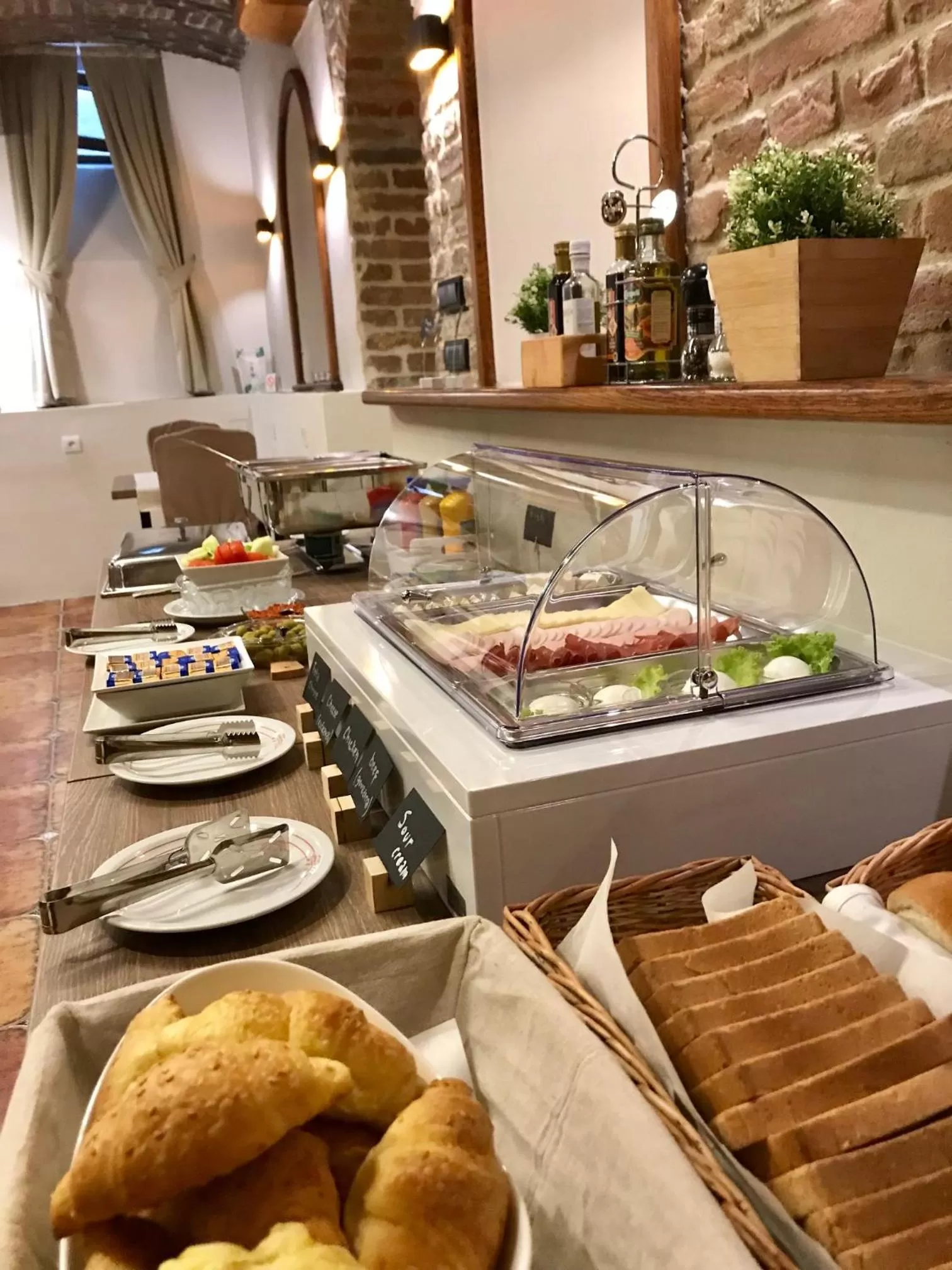 Buffet breakfast in M House Belgrade Residence