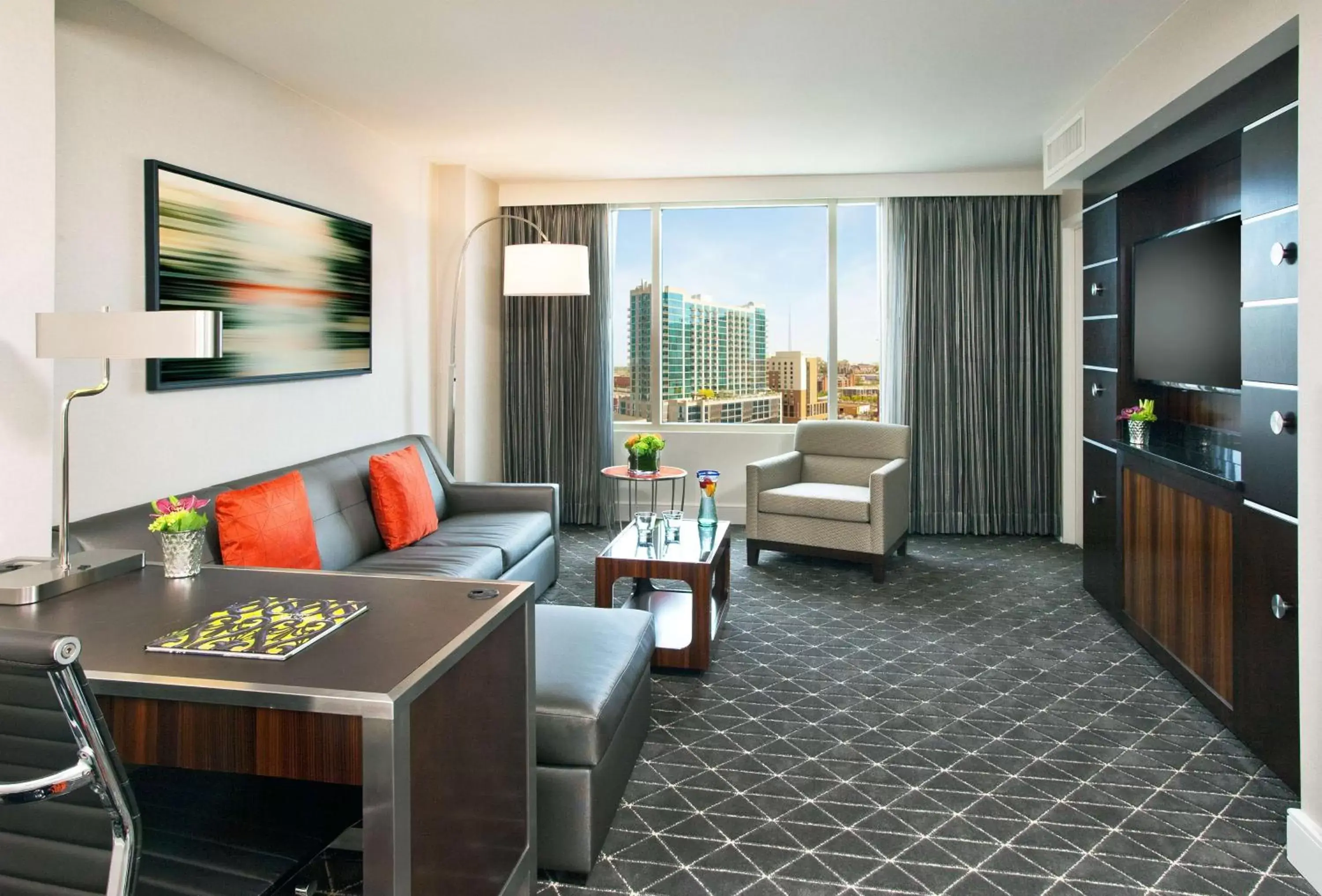 Bedroom, Seating Area in Hilton Nashville Downtown