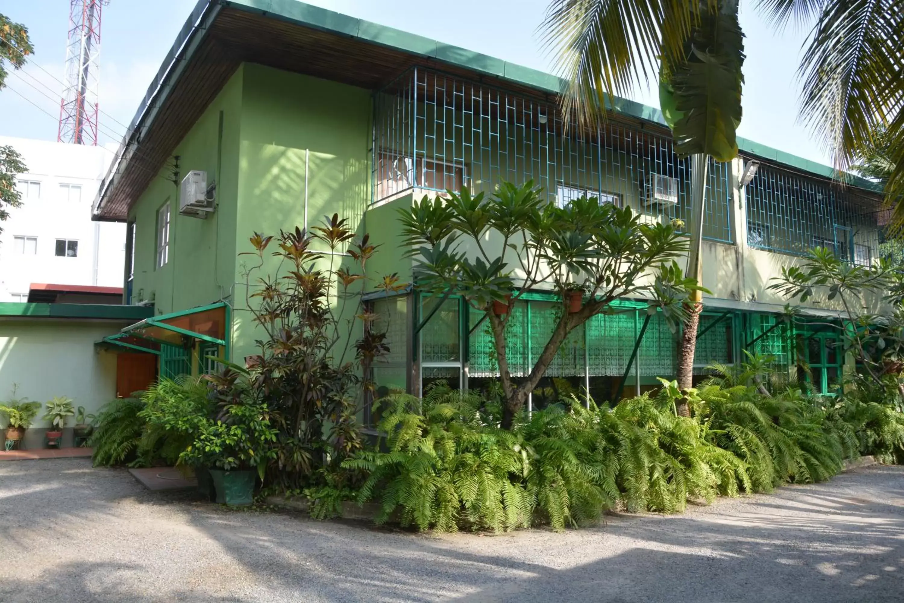 Facade/entrance in Manuela Residence Facade/entrance in Manuela Residence