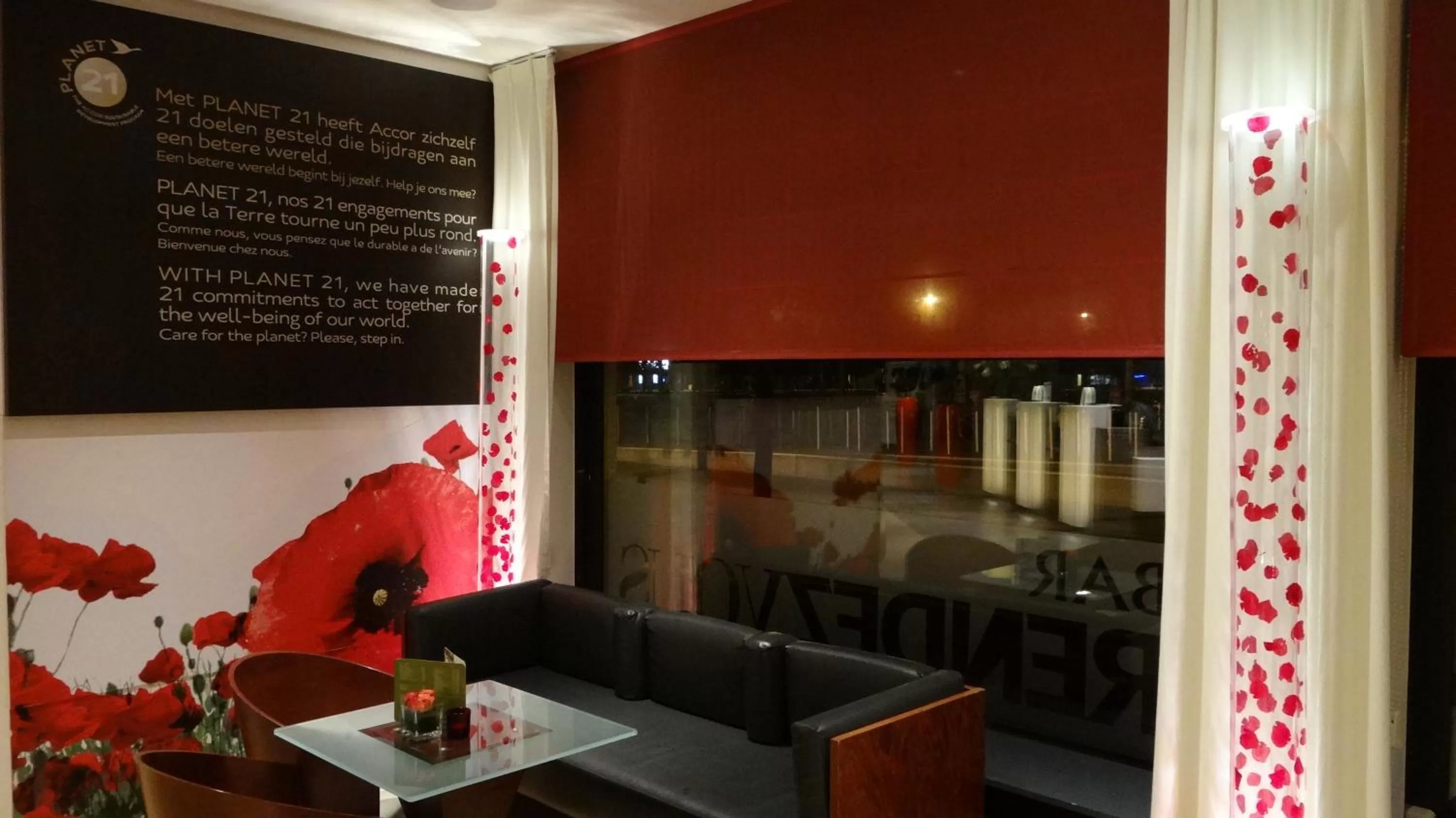 Lounge or bar in ibis Antwerpen Centrum