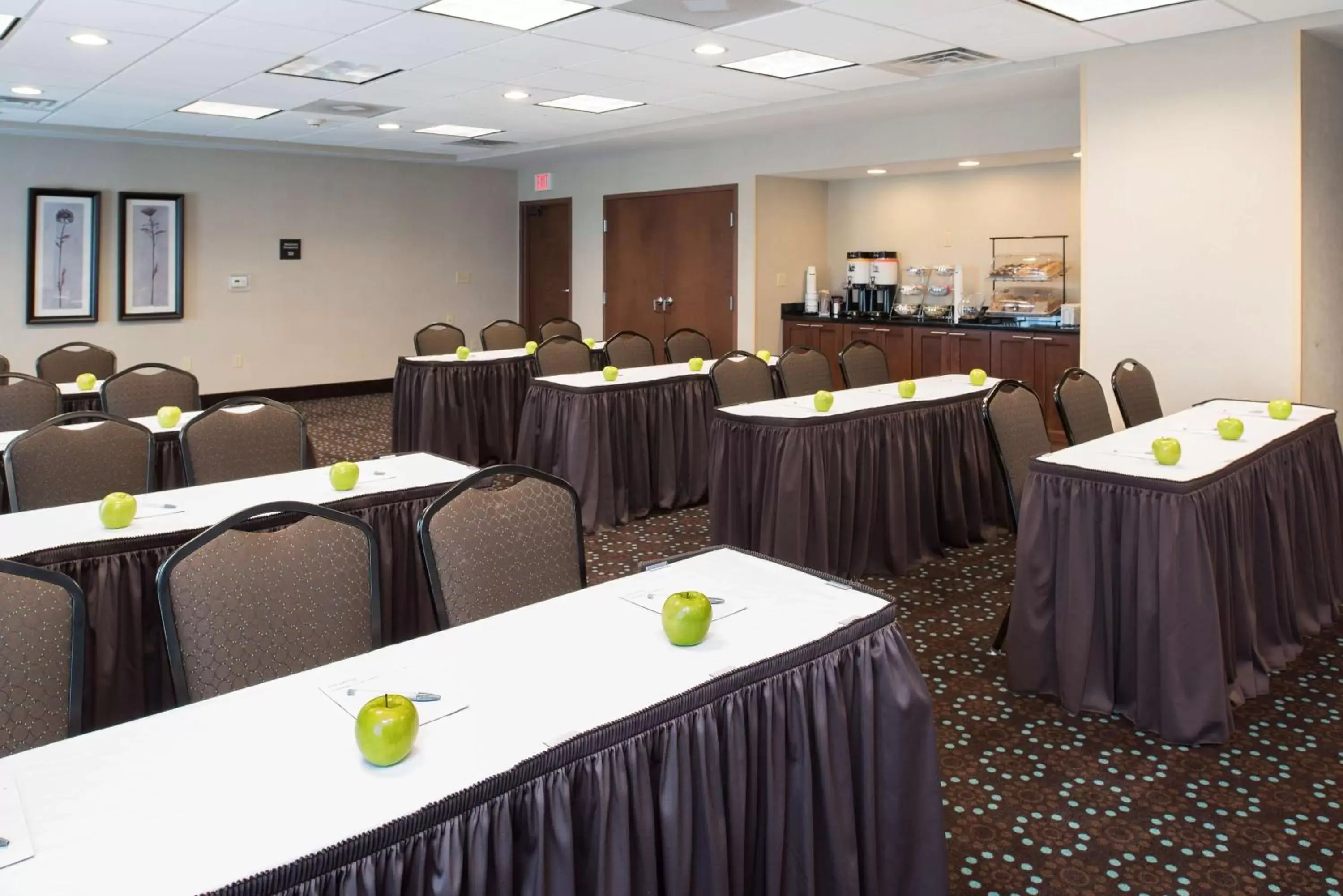 Meeting/conference room in Hampton Inn & Suites Crawfordsville