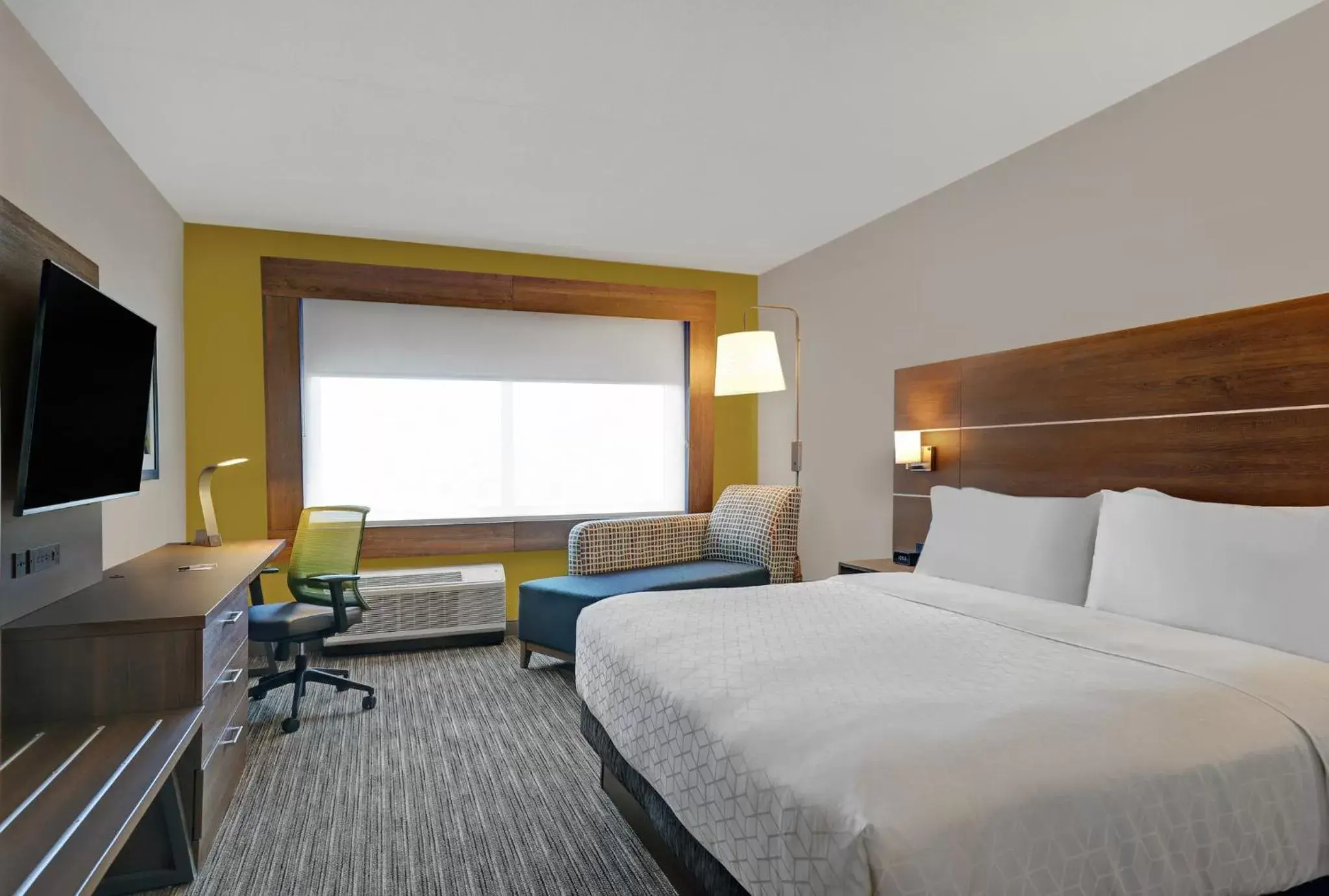 Photo of the whole room in Holiday Inn Express - Kingston West, an IHG Hotel