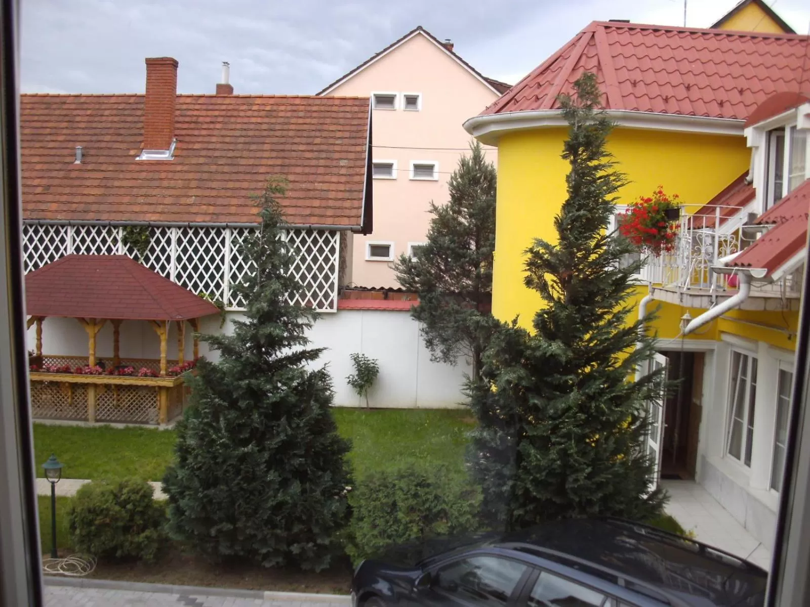 Facade/entrance in Szieszta Panzió