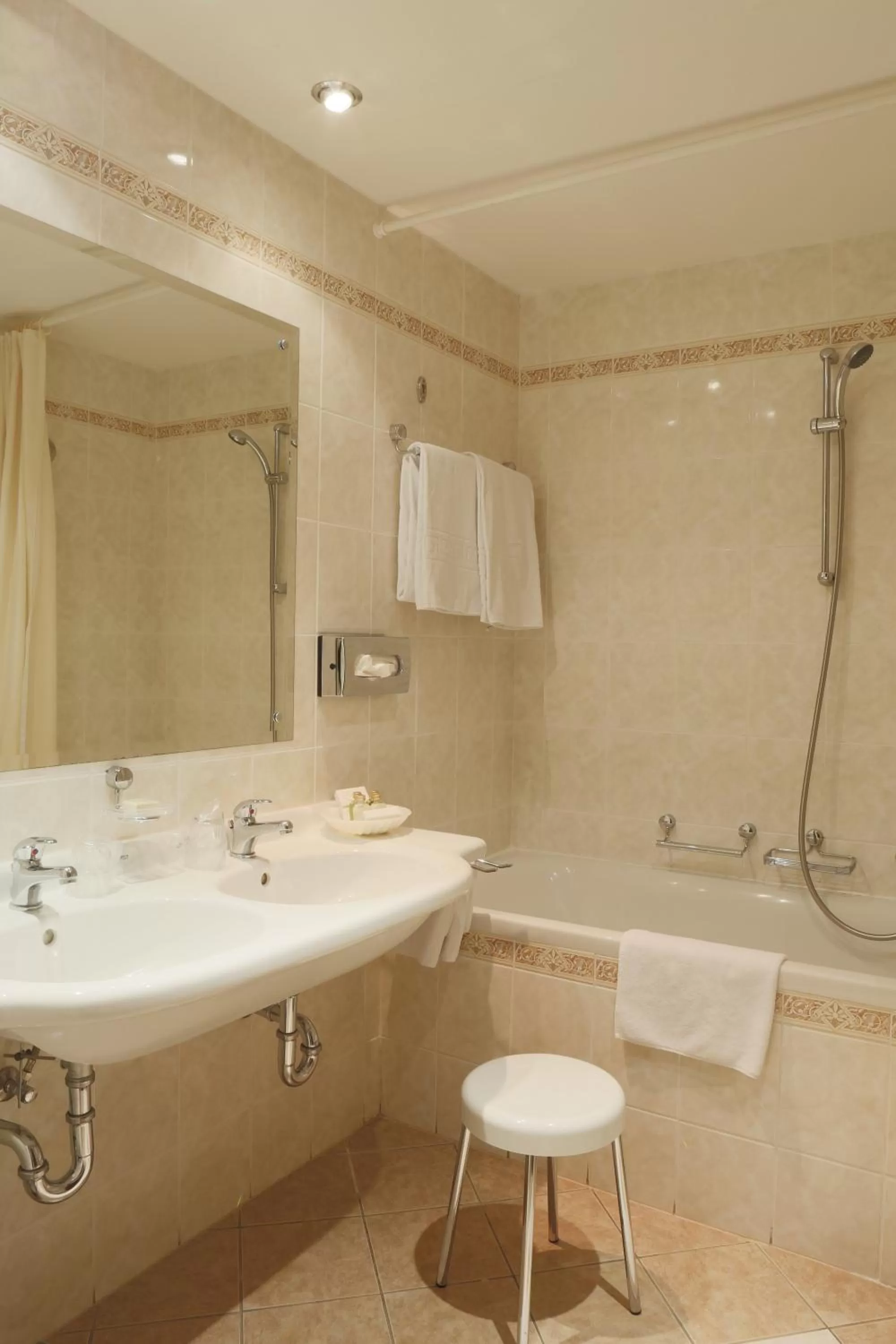 Bathroom in Hotel Bristol