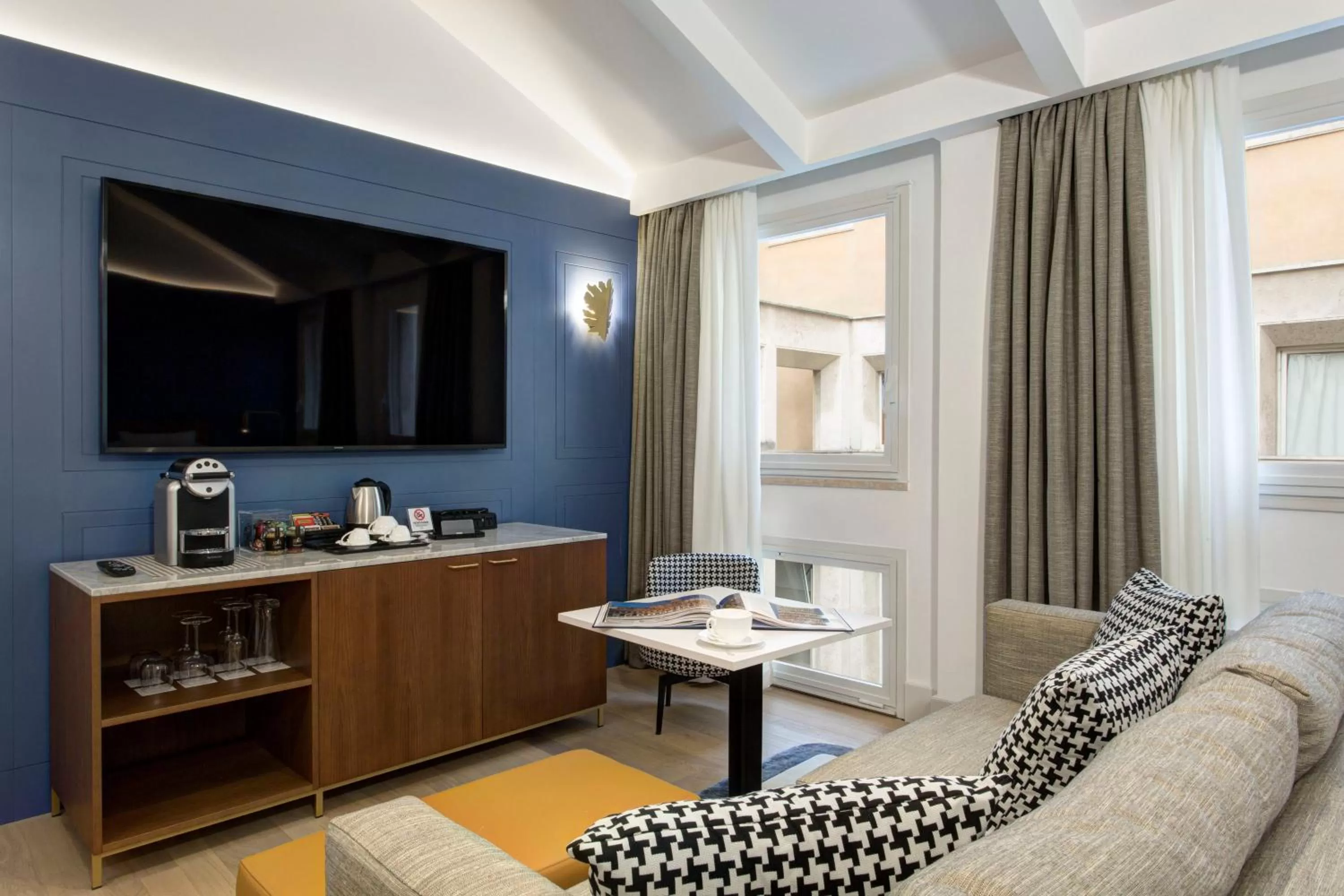 Bed in Elizabeth Unique Hotel | a Member of Design Hotels™