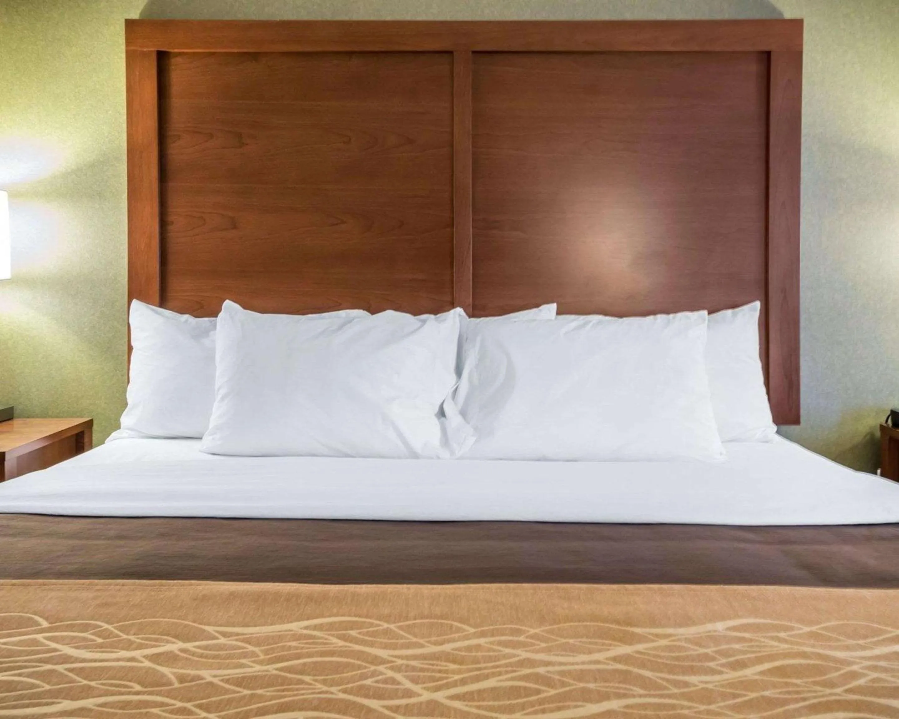 Photo of the whole room, Bed in Comfort Inn Winchester