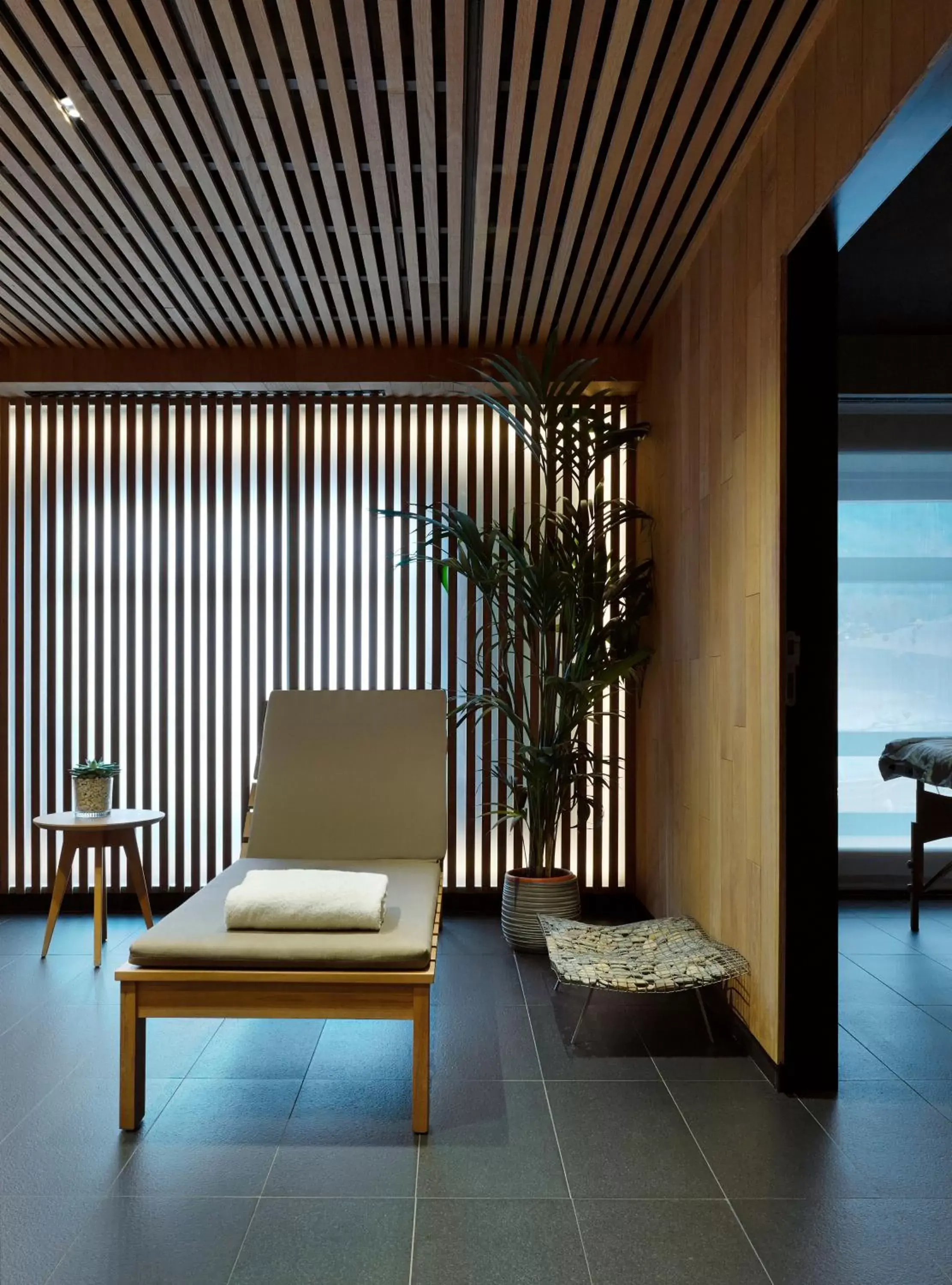 Massage, Seating Area in Gran Hotel Domine Bilbao