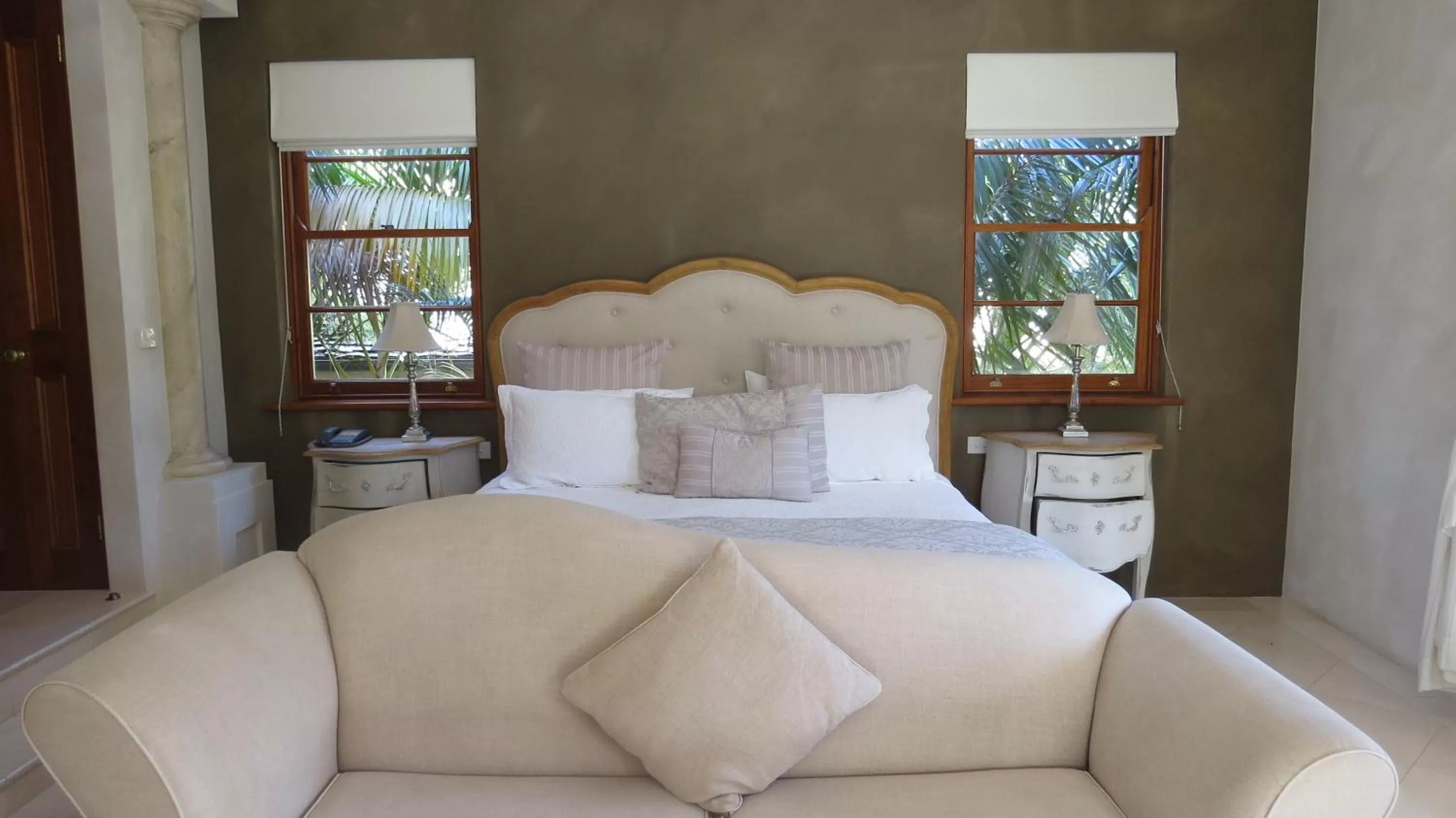 Day, Bed in Victoria's At Wategos