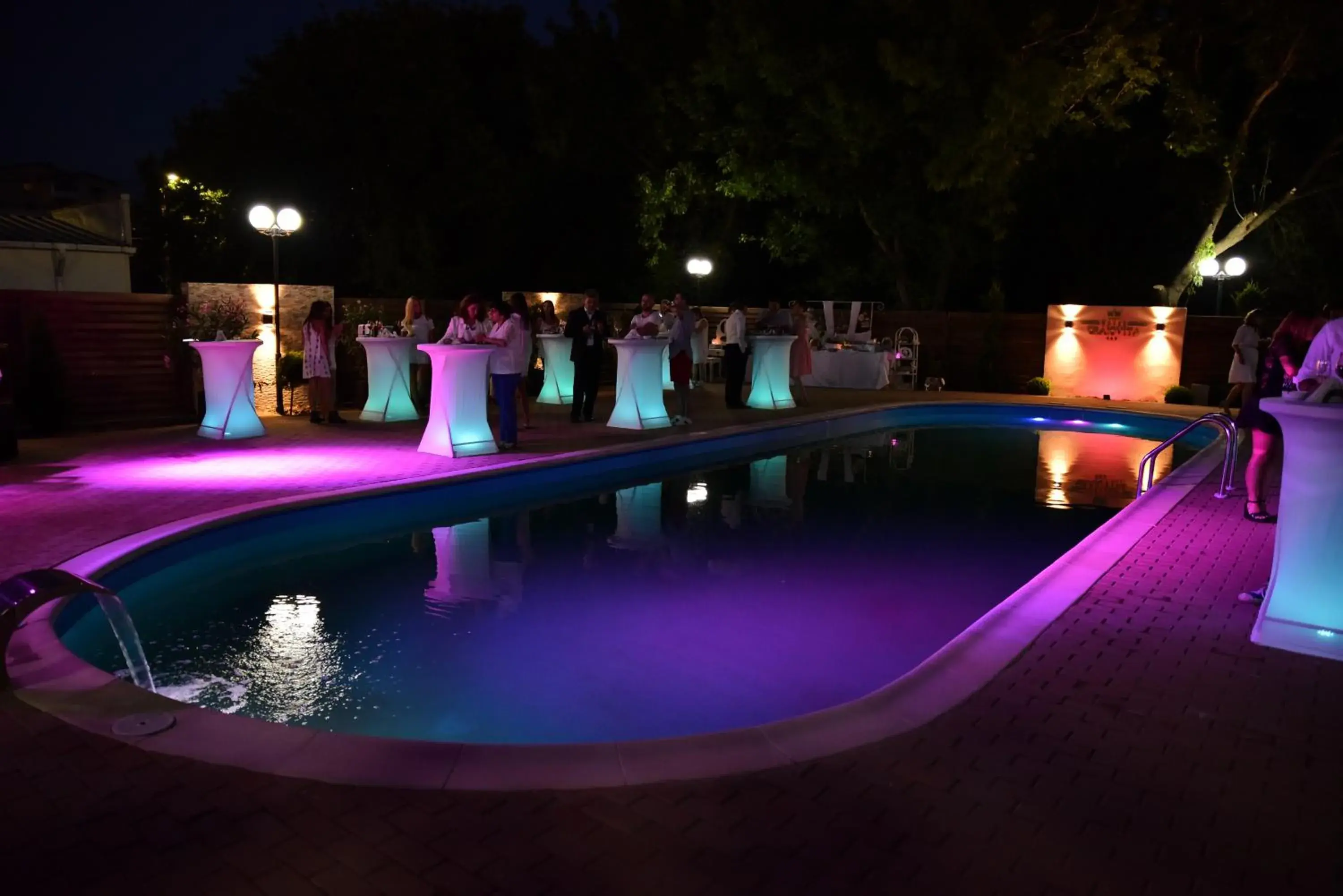 Swimming Pool in Hotel Craiovita