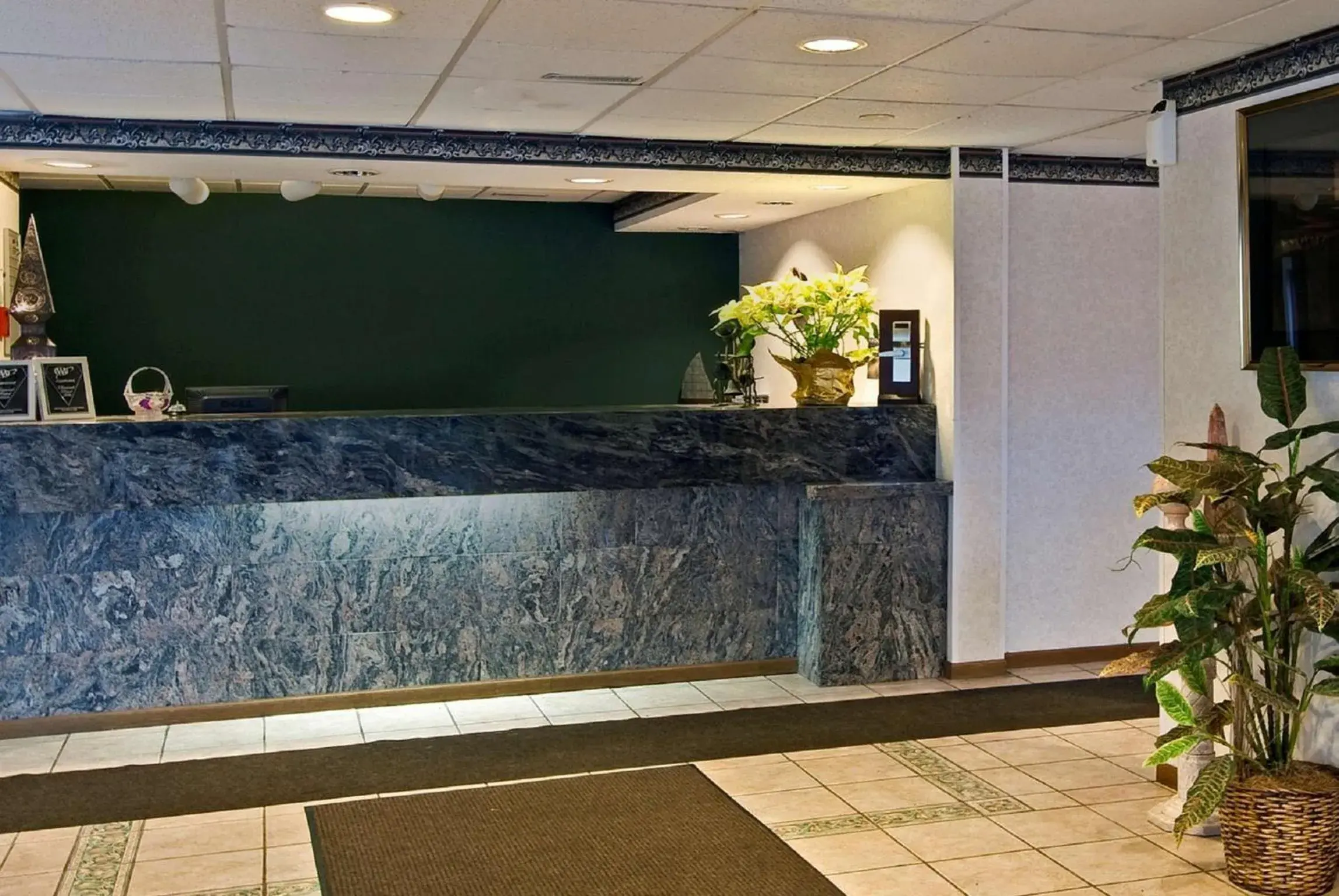 Lobby or reception, Lobby/Reception in Americas Best Value Inn & Suites Waukegan Gurnee