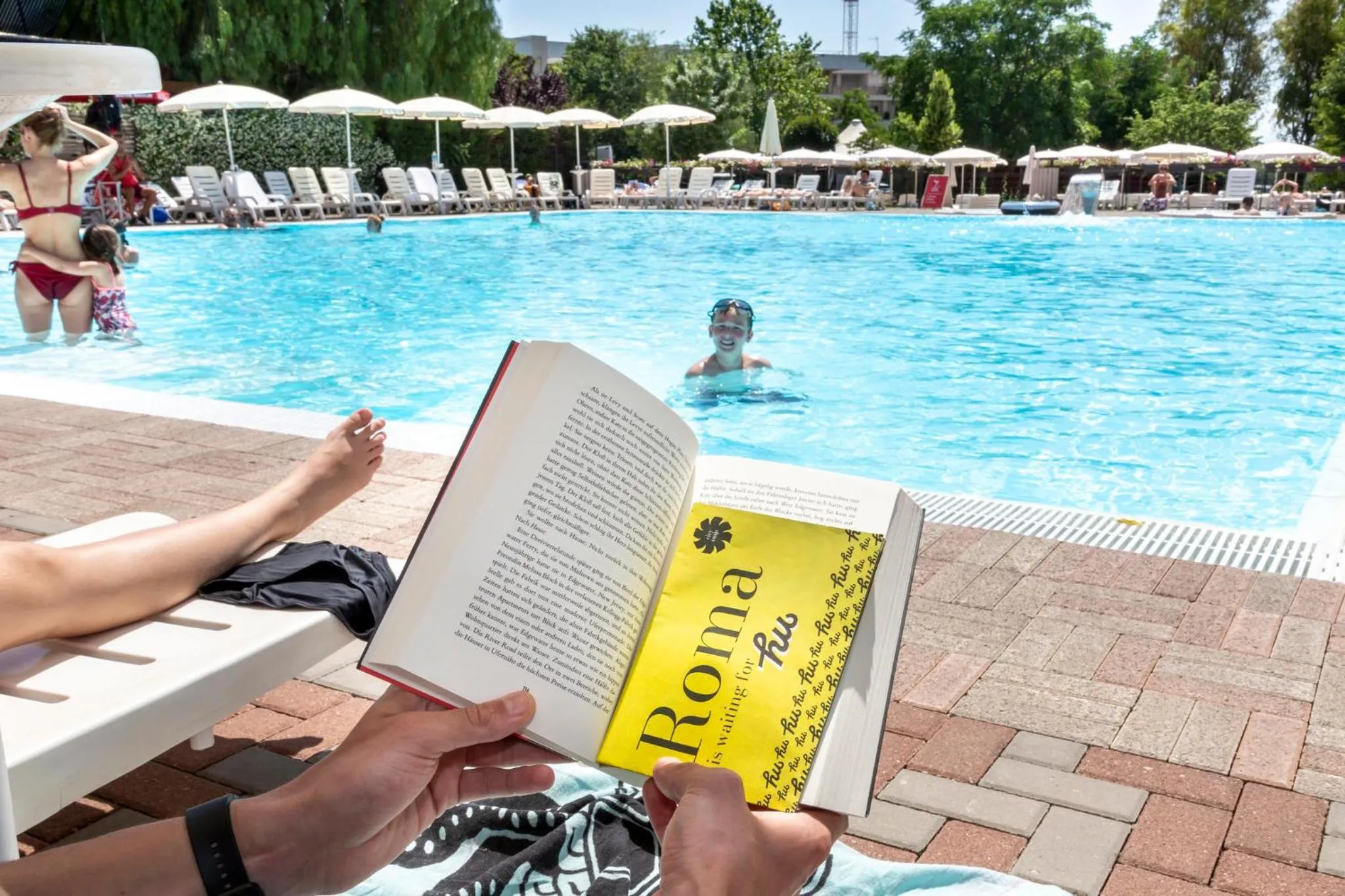 Swimming pool in hu Roma Camping In Town