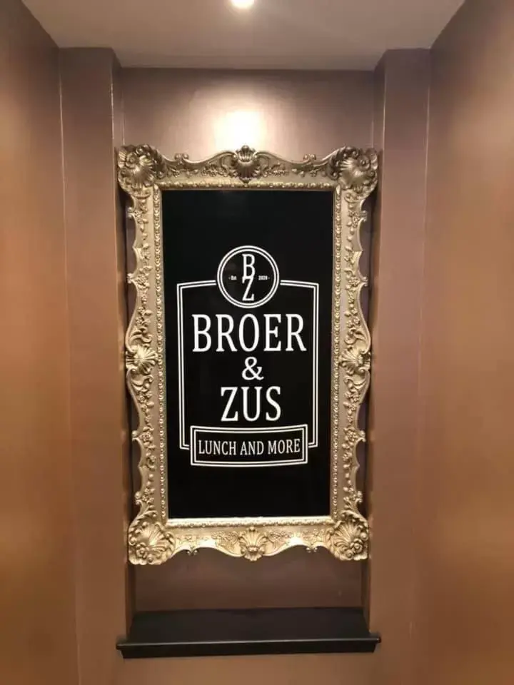 Text overlay in Hotel Broer & Zus