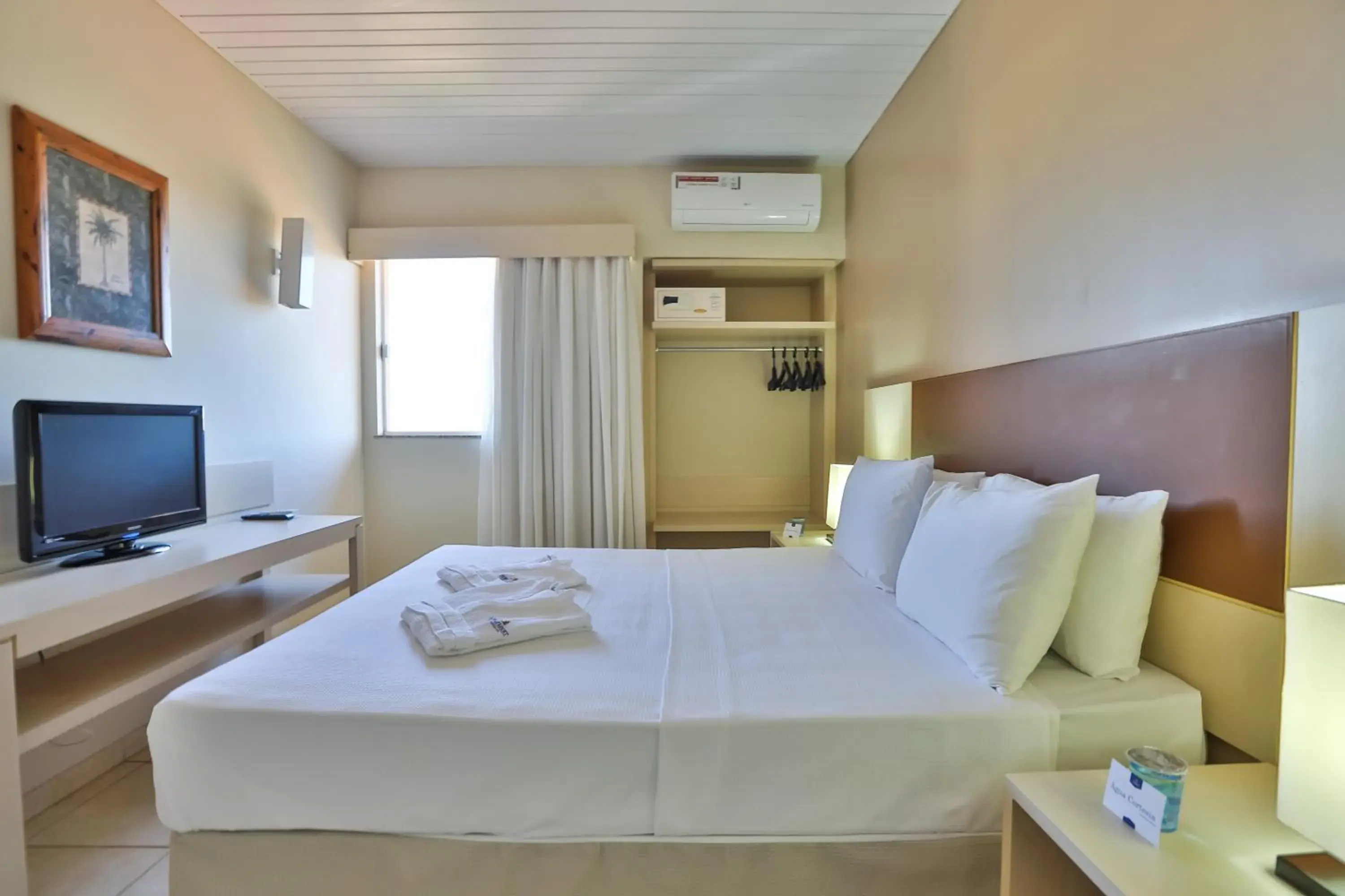 TV and multimedia, Bed in Thermas de Olimpia Resorts by Mercure