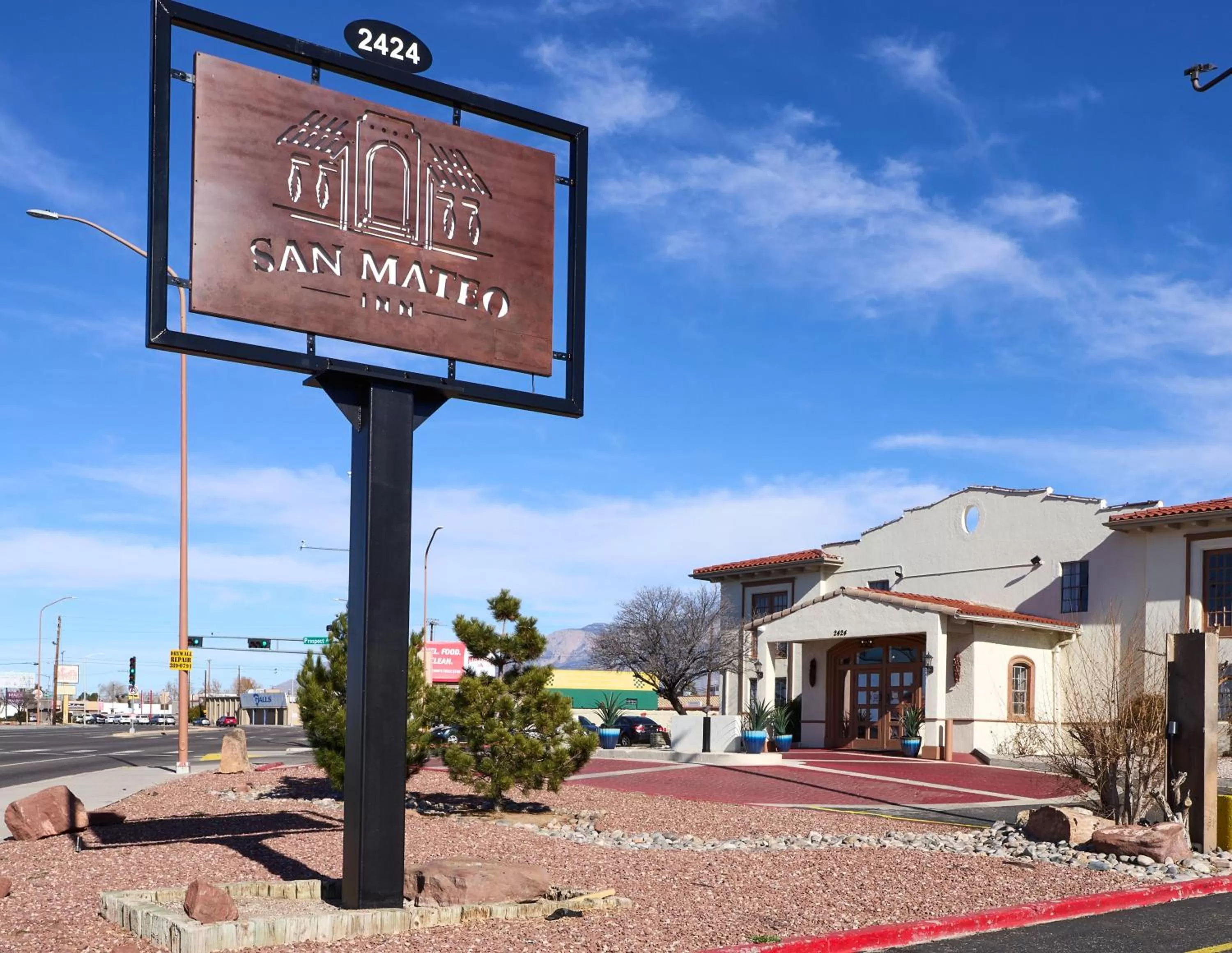 Property building in San Mateo Inn