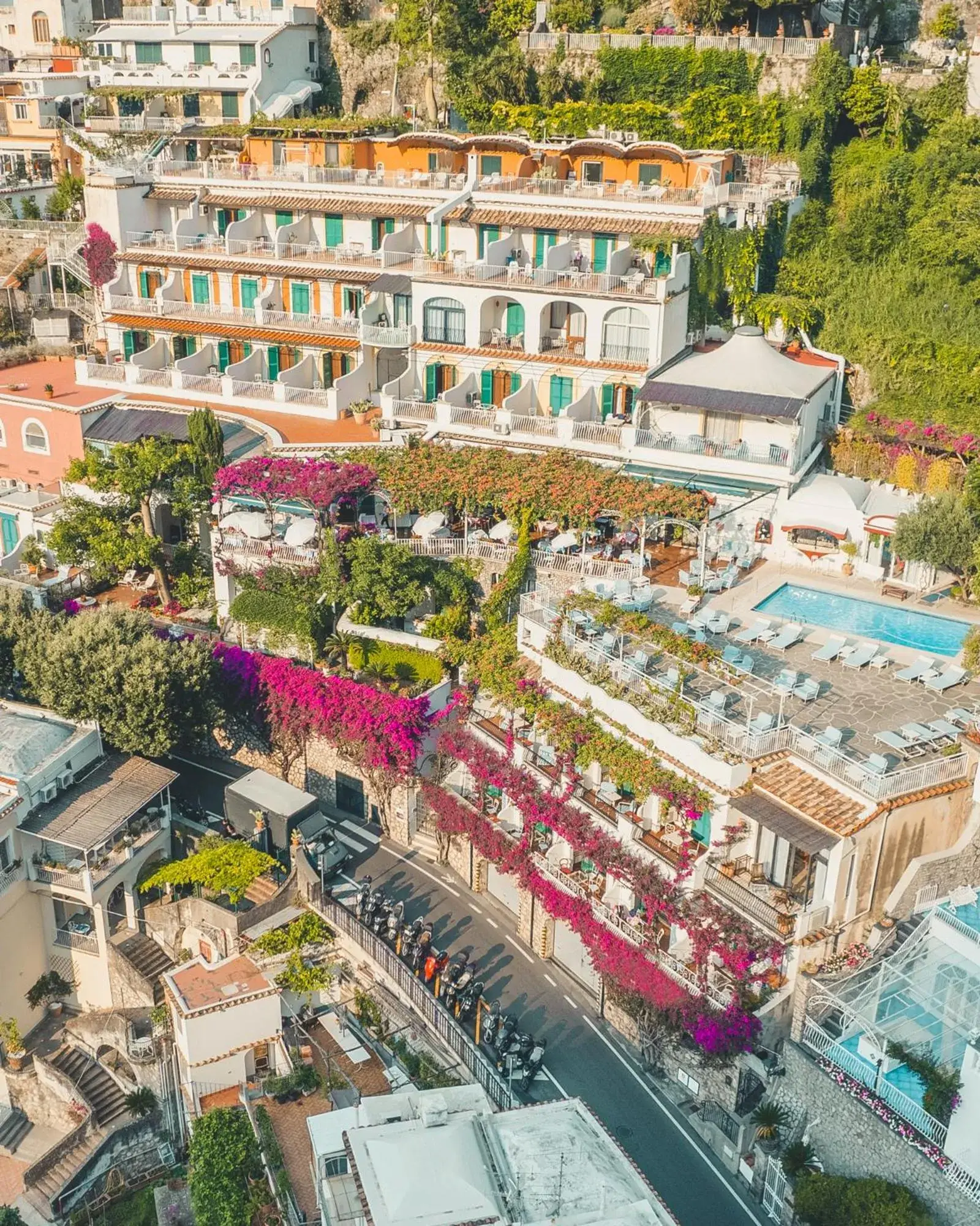 Patio, Bird's-eye View in Hotel Poseidon