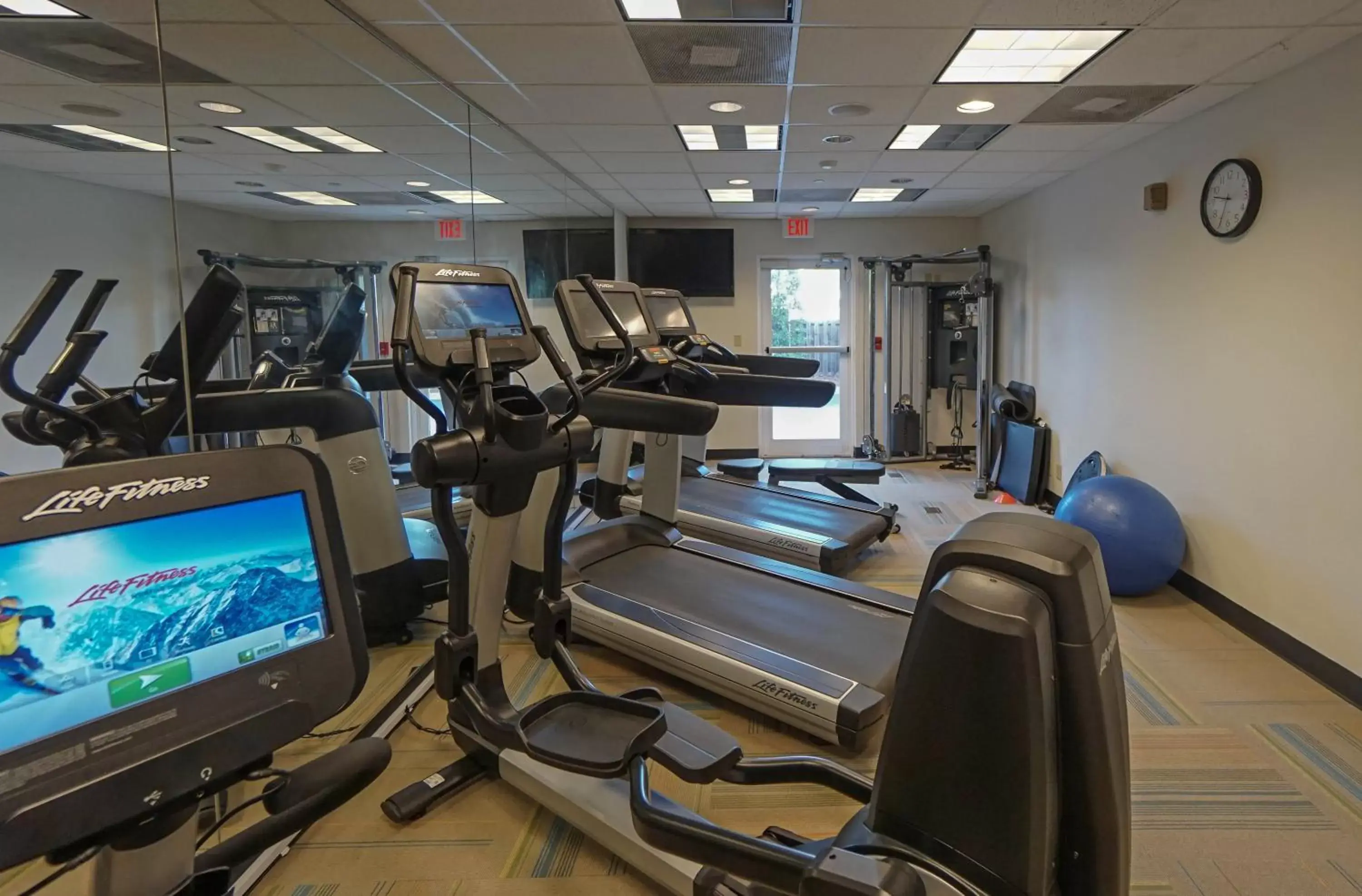 Fitness centre/facilities, Fitness Center/Facilities in Holiday Inn Express Hotel & Suites Savannah Midtown, an IHG Hotel