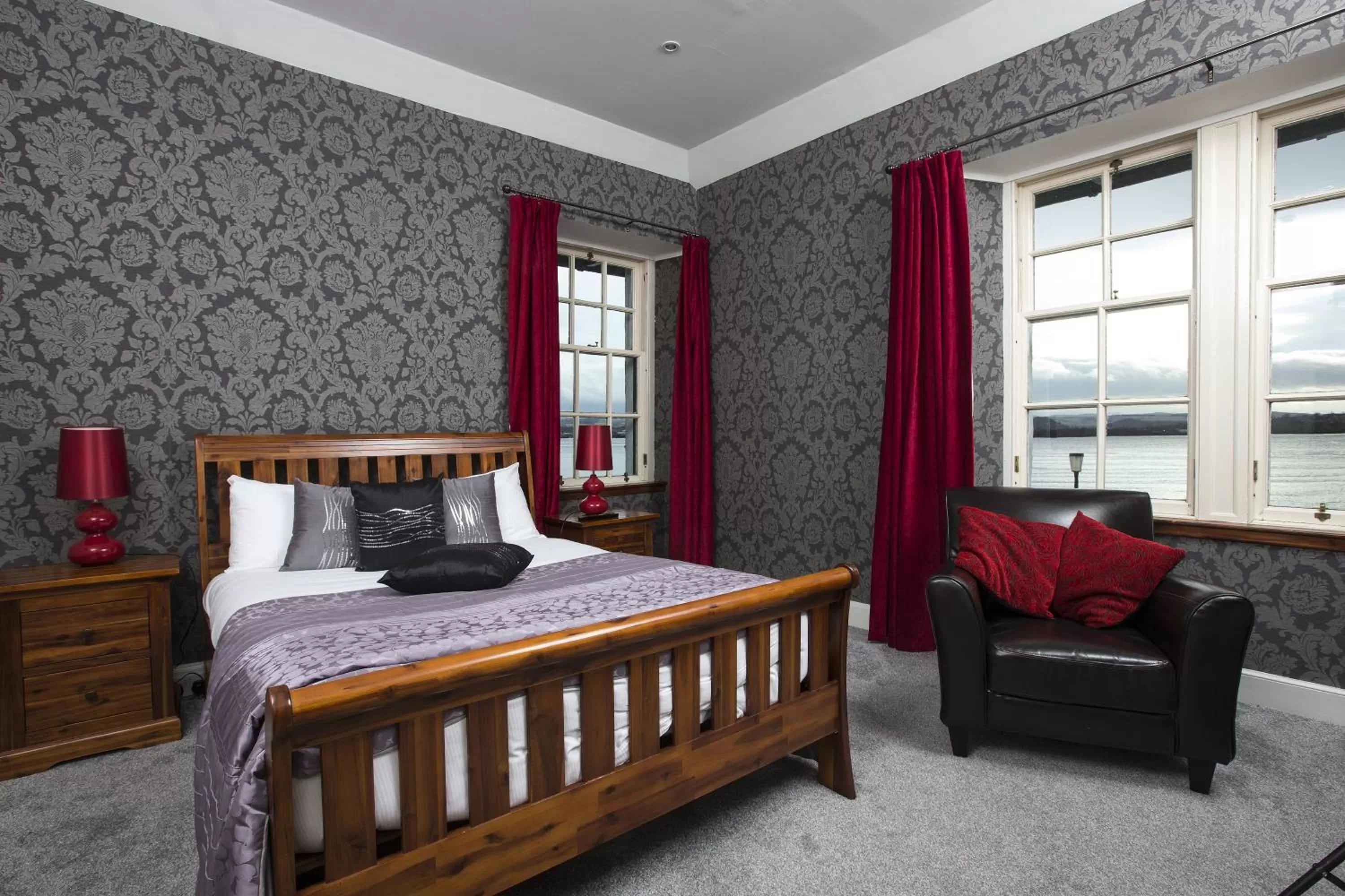 Bedroom, Bed in North Kessock Hotel