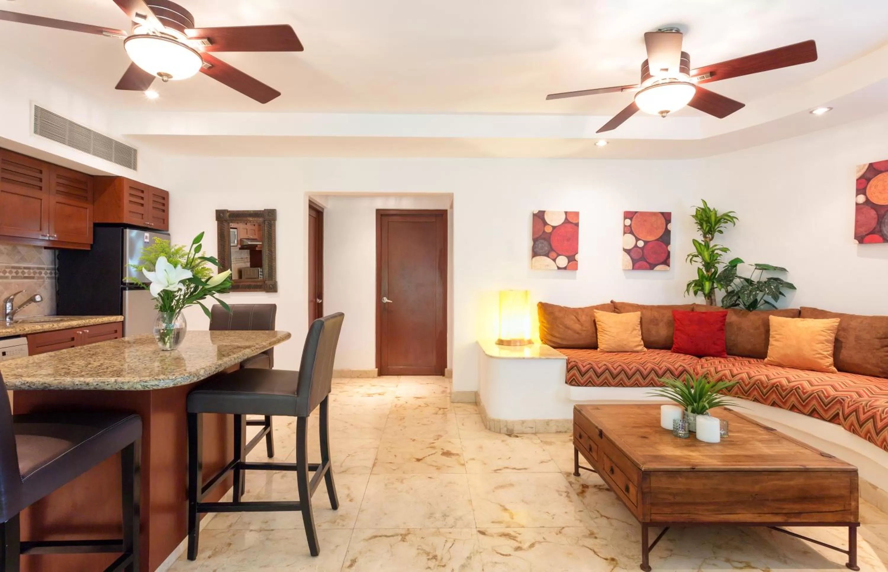 Kitchen or kitchenette in Maya Villa Condo Hotel and Beachclub