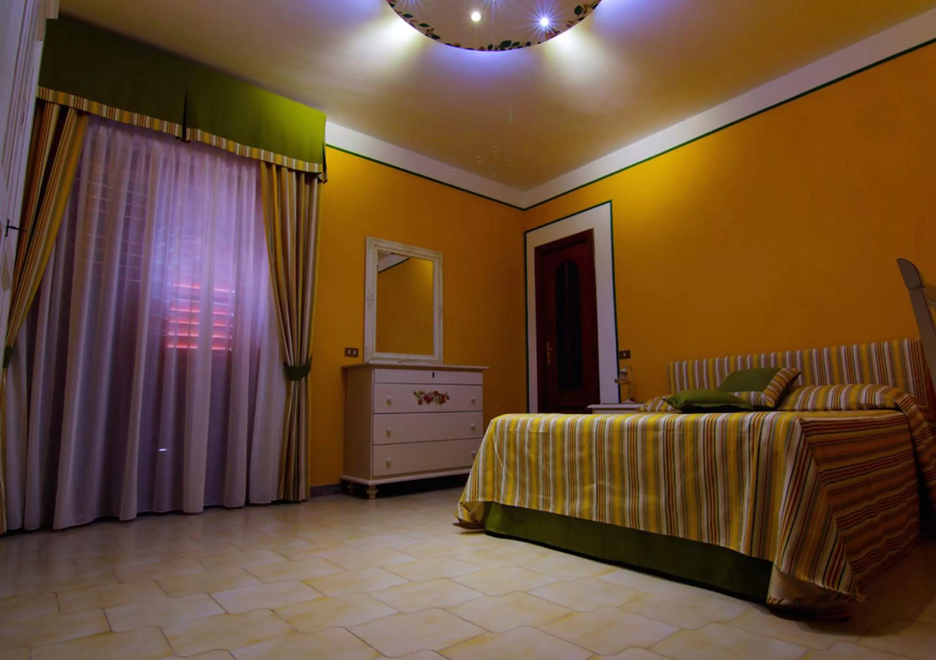 Photo of the whole room, Bed in Villa Delle Camelie