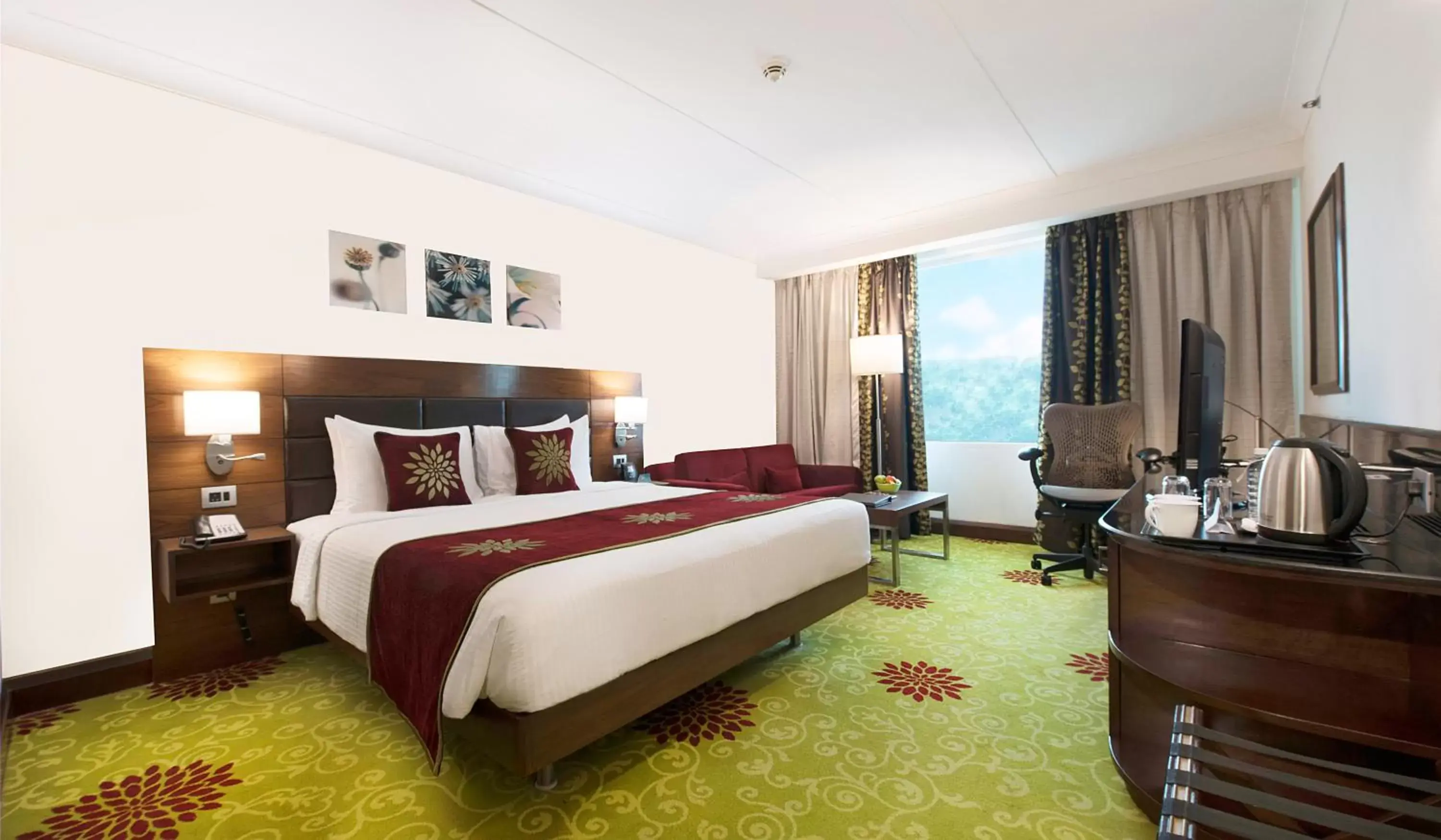 Bedroom in Hilton Garden Inn New Delhi/Saket