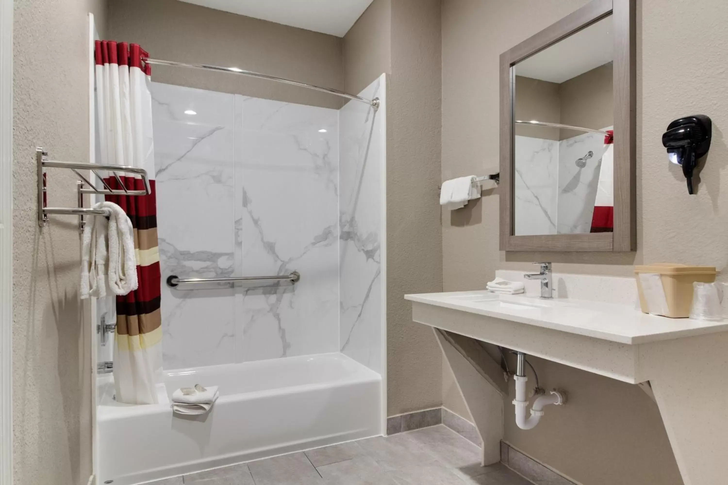 Other, Bathroom in Red Roof Inn PLUS + Galveston - Beachfront