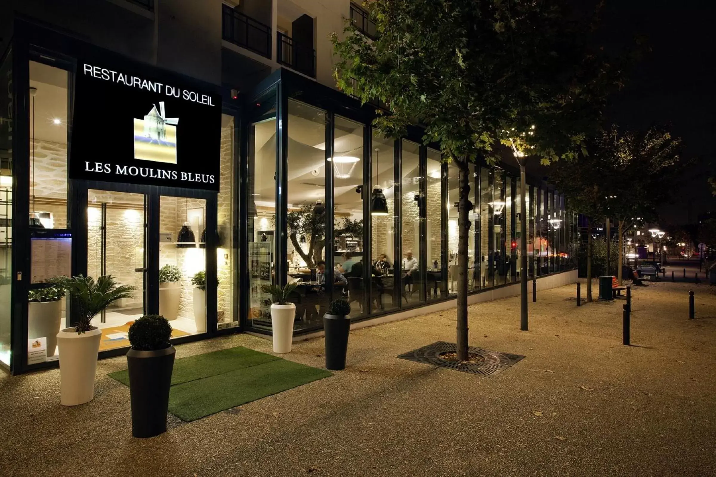 Facade/entrance in Residhome Paris-Massy Facade/entrance in Residhome Paris-Massy