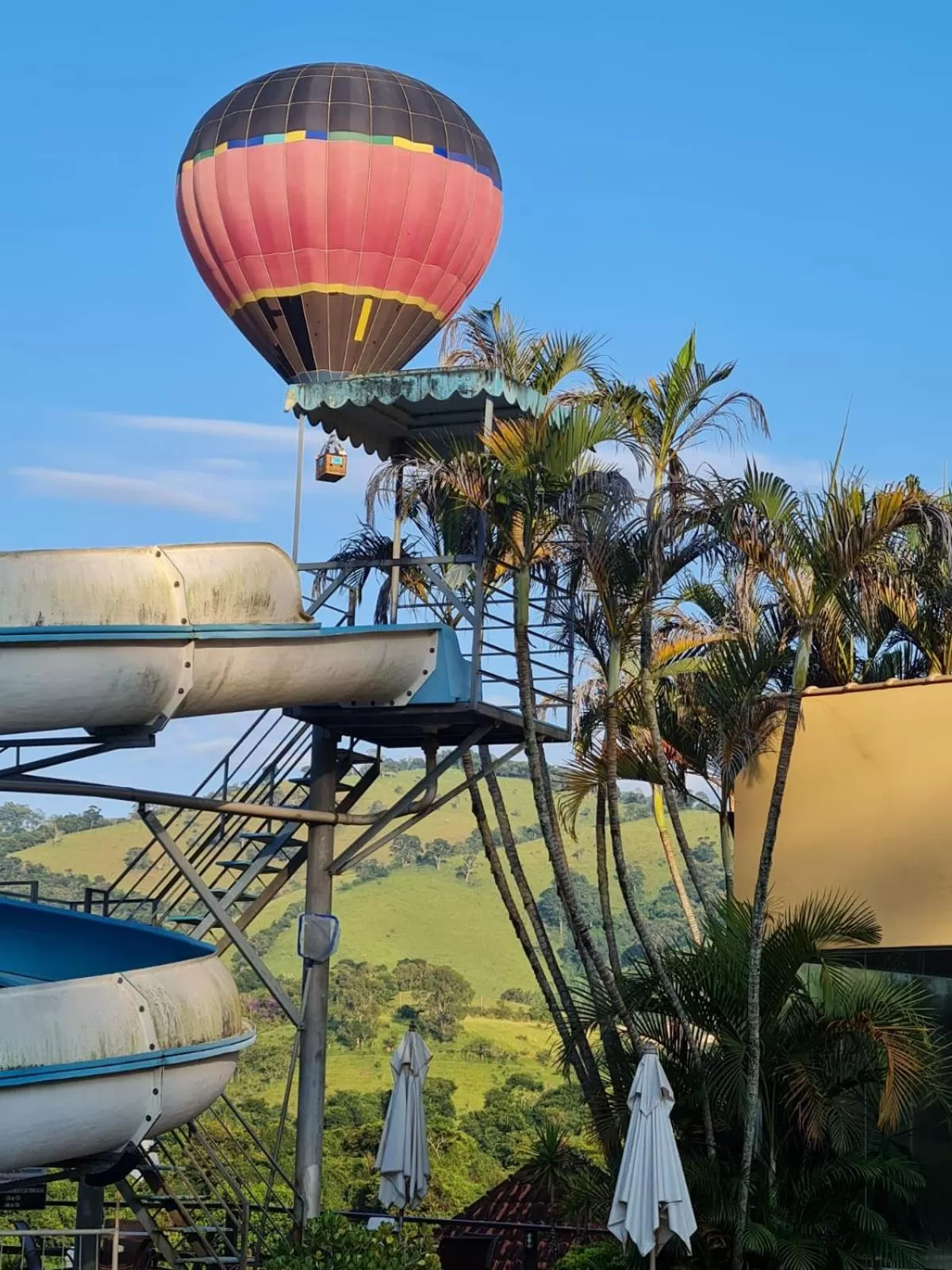 Swimming pool in Pousada Le Sapê
