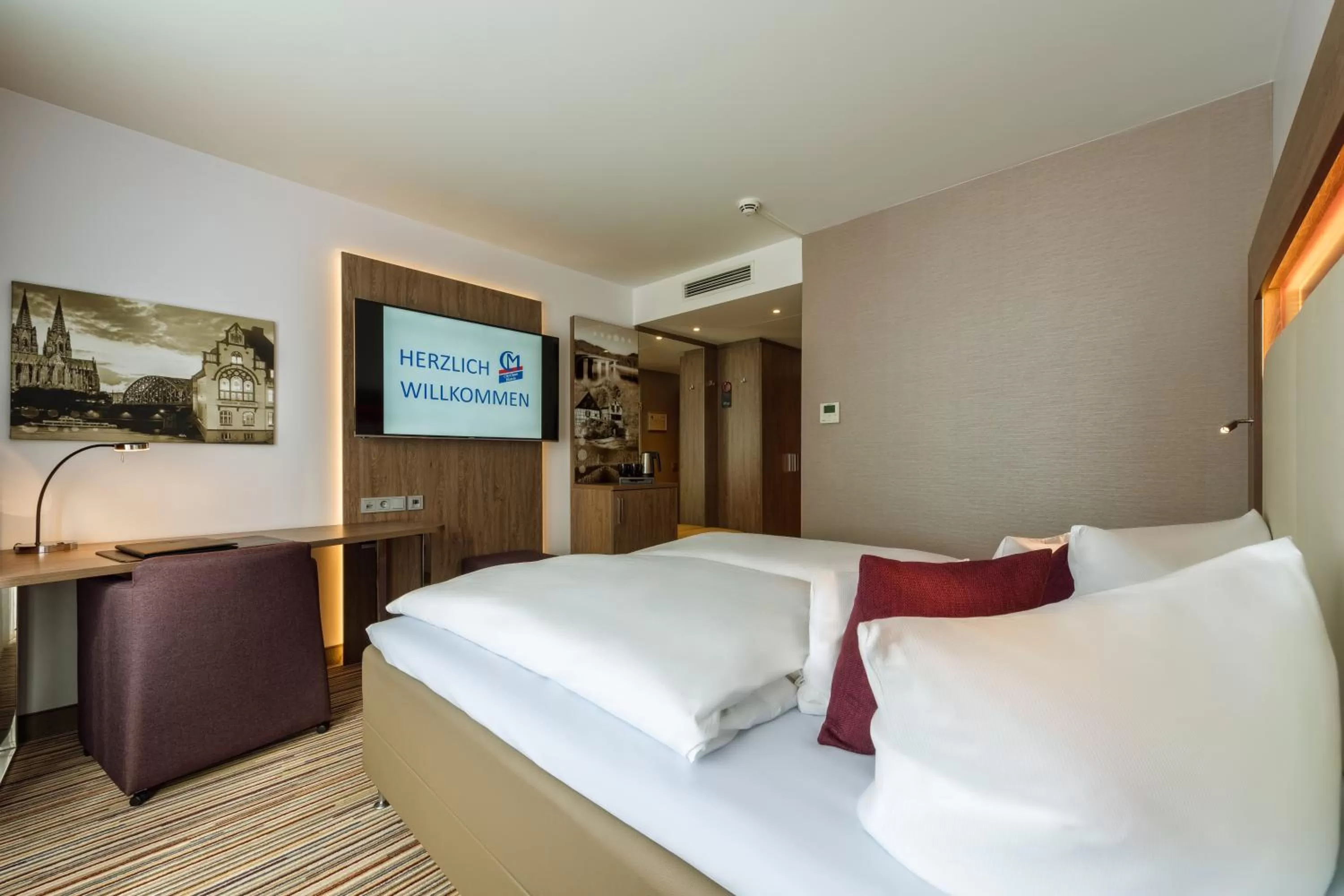 Double Room with City View in Best Western Plus Hotel Stadtquartier Haan