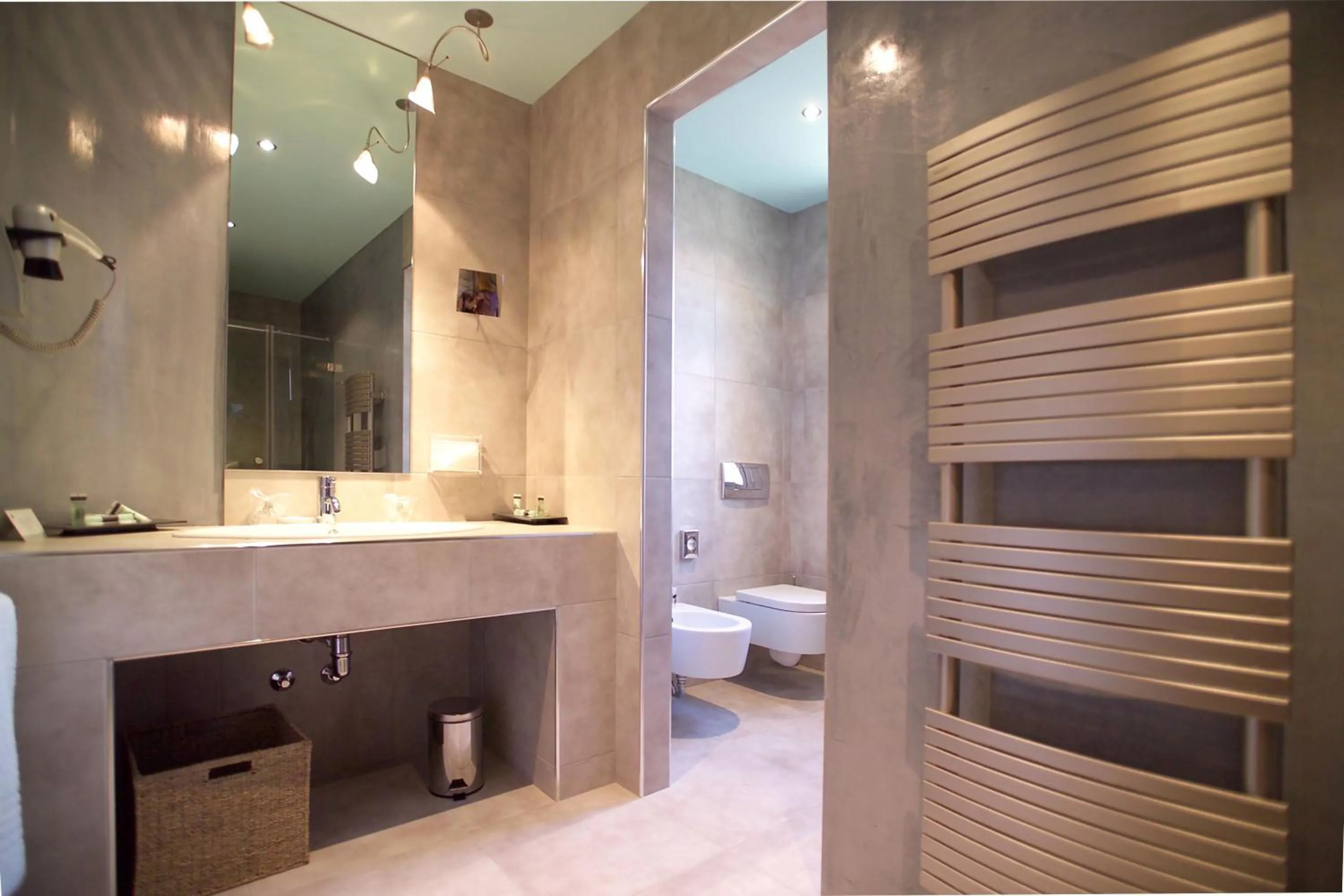 Bathroom in Albergo Cantine Ascheri