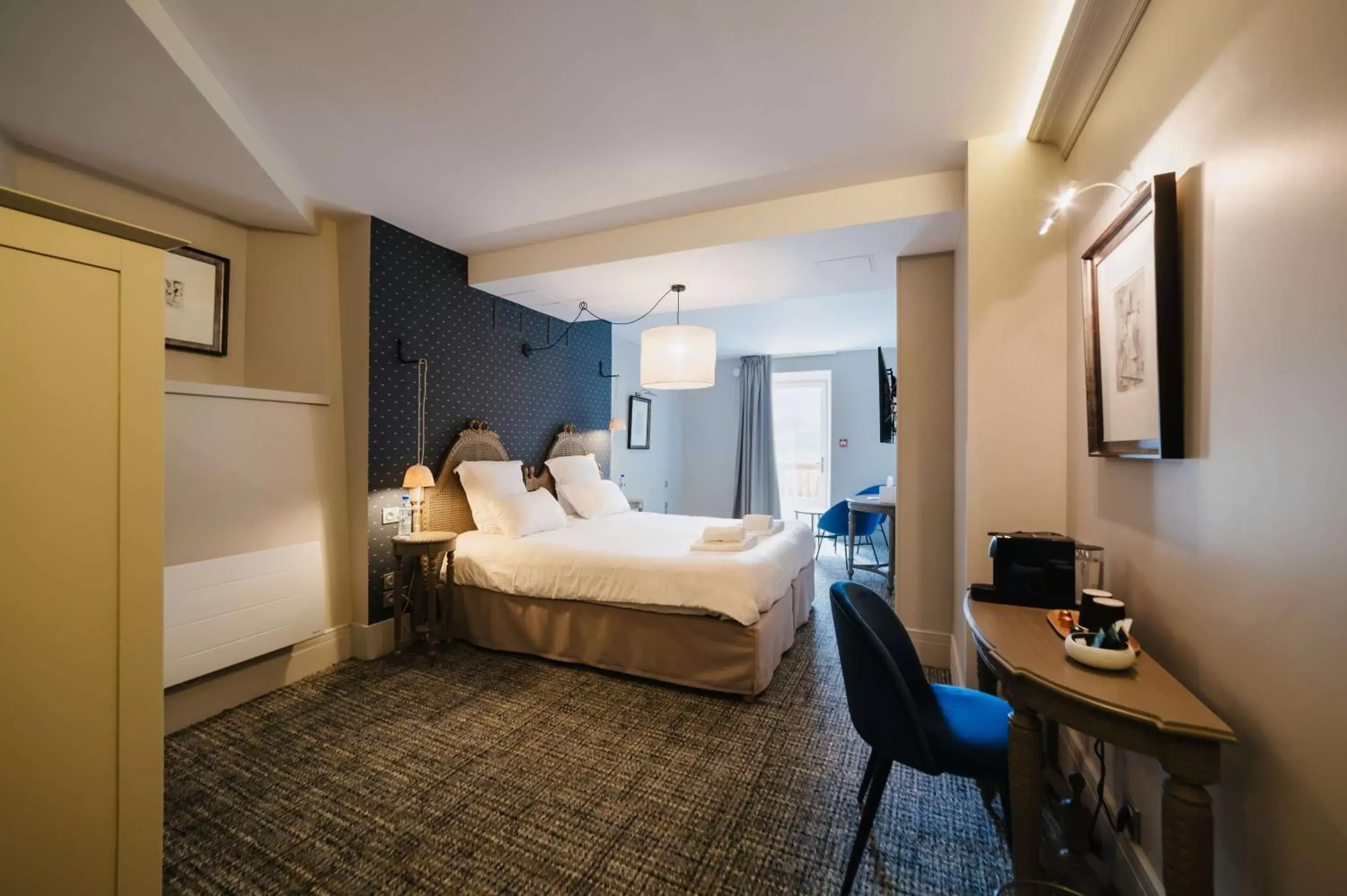 Photo of the whole room, Bed in Hôtel La Robéyère - BW Signature Collection Photo of the whole room, Bed in Hôtel La Robéyère - BW Signature Collection