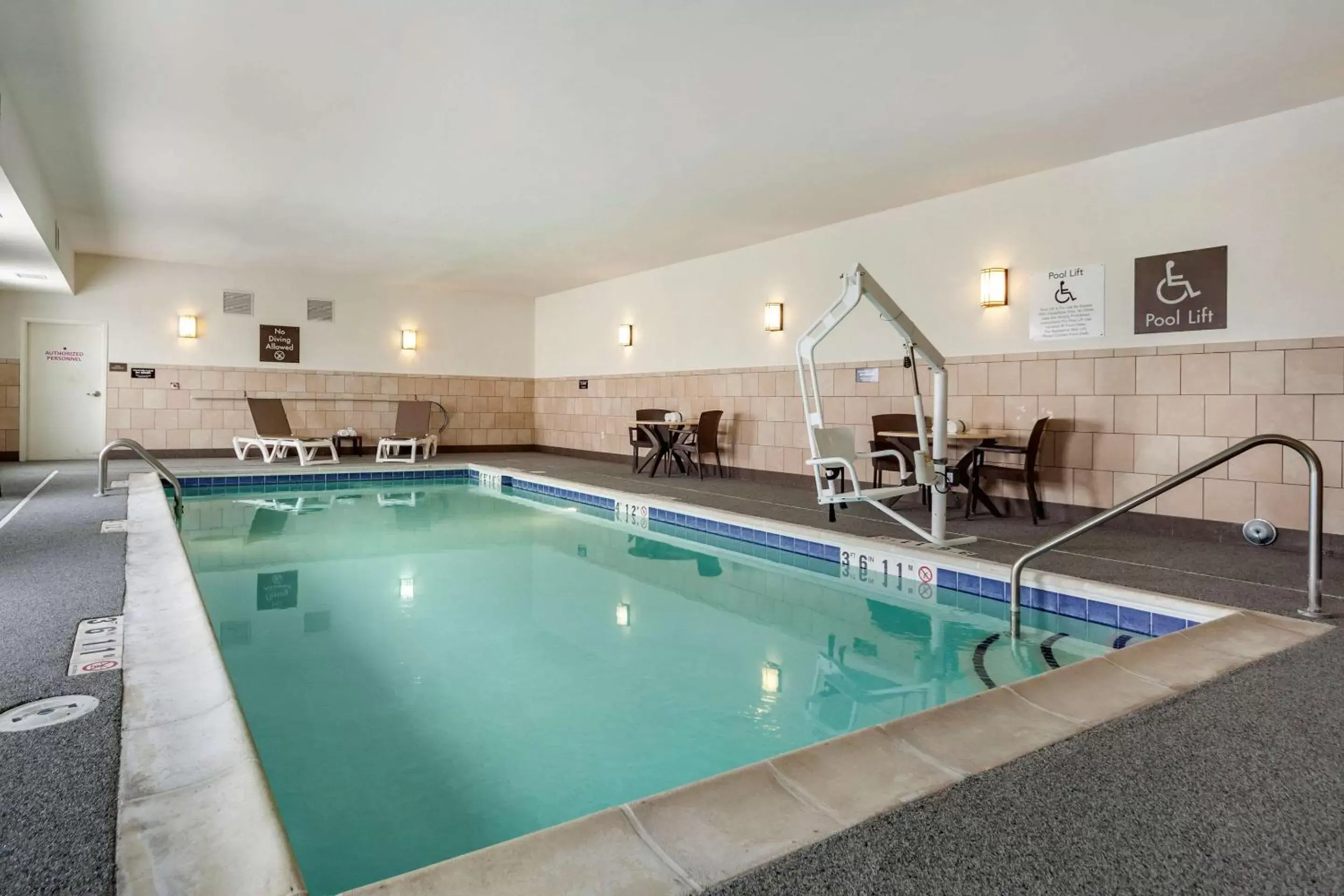 Activities, Swimming Pool in Comfort Inn & Suites Sidney I-80